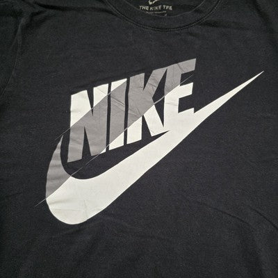 Nike Black Graphic Logo Tee β Size M π€