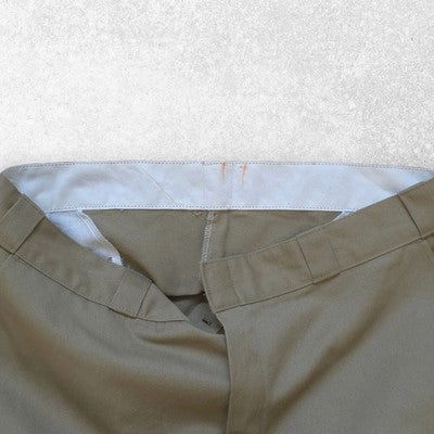 Dickies Beige Chino Trousers – Skater Style – W38 L29 – Straight Fit