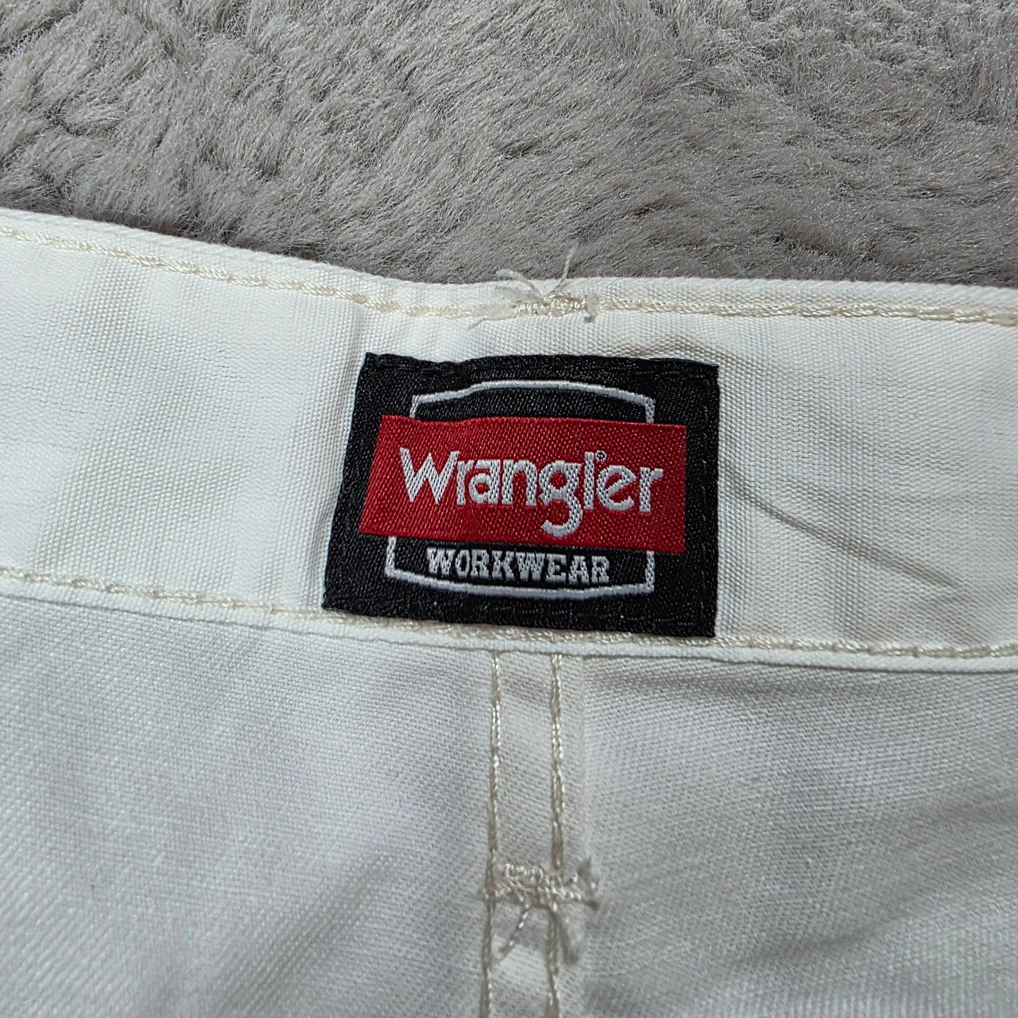 Wrangler Workwear Carpenter Jeans Men’s Straight White Denim W36 L30 60/40 Cotton-Poly Blend