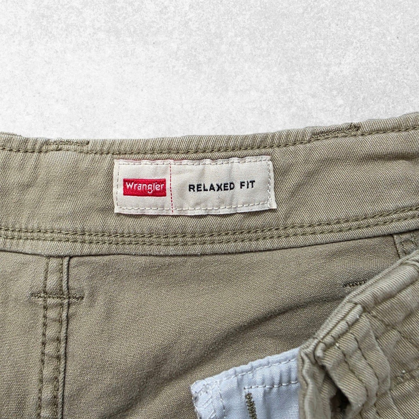 Wrangler Relaxed Fit Khaki Cargo Shorts W36 Utility Pockets Stretch Cotton Summe
