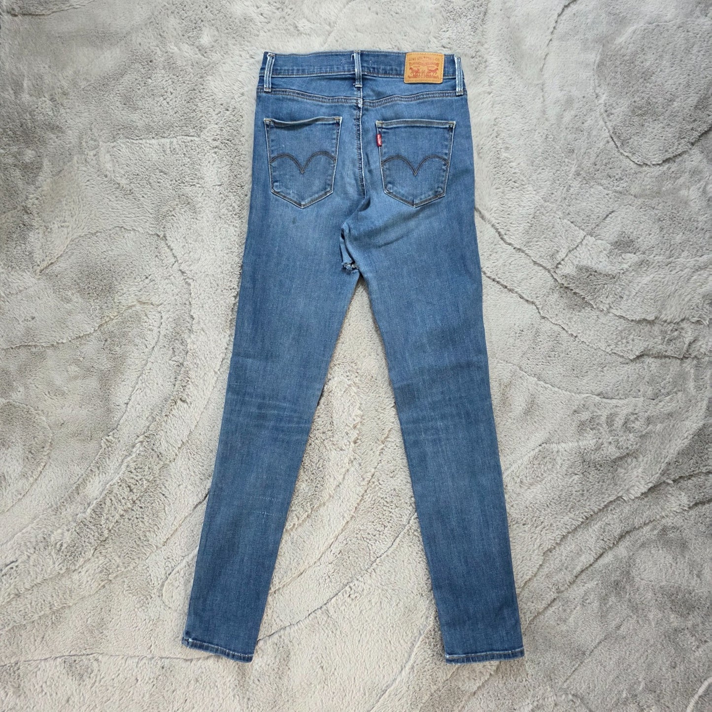 Levi’s Women’s Slimming Skinny Jeans W27 L30 Light Wash Denim Stretch Fit Distre