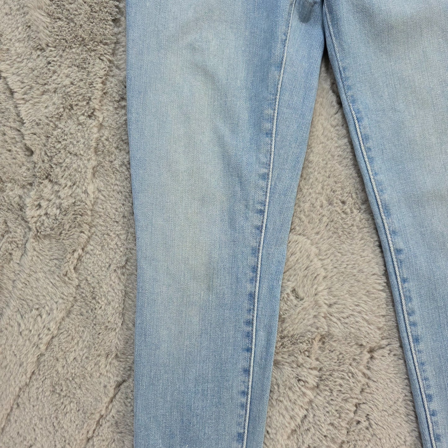 Levi's 711 Skinny Light Wash Jeans Women’s W25 L28 Mid Rise Stretch Denim