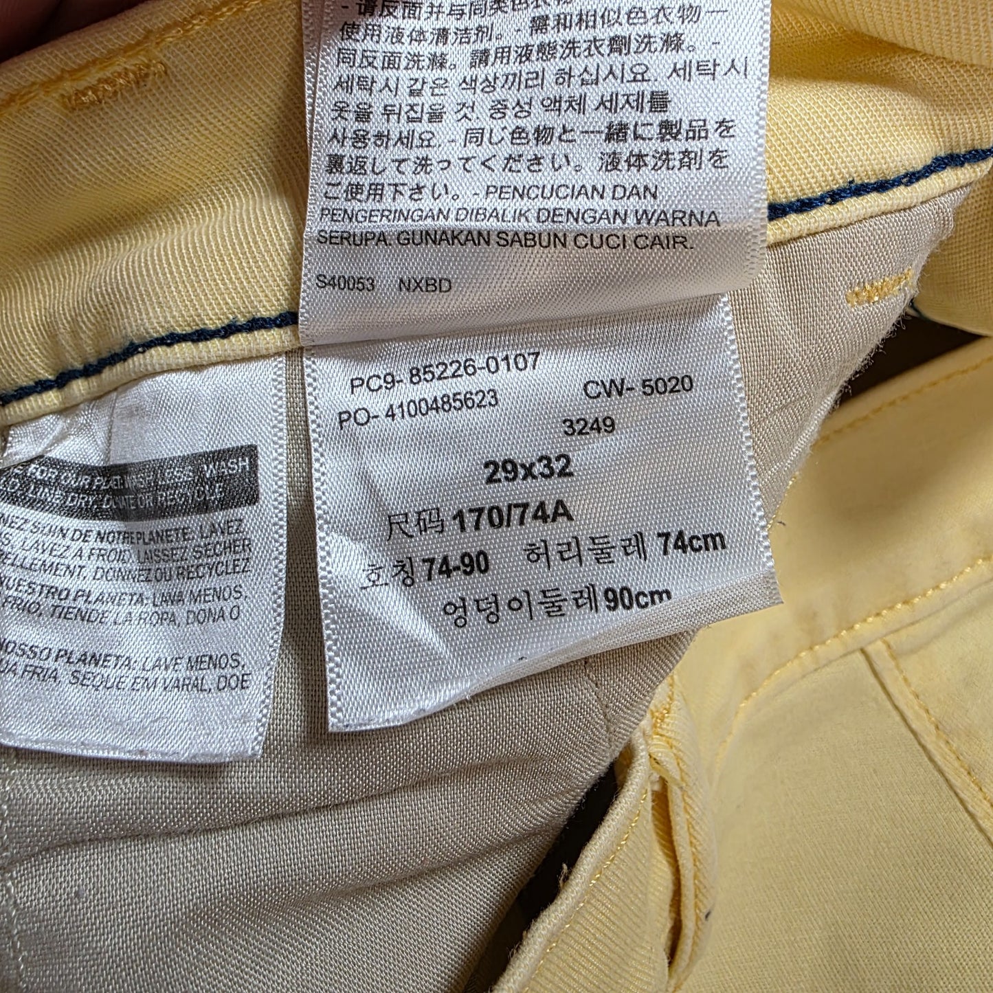Levi's XX Chino Standard Taper Yellow Chinos W30 L30 (Tagged W29 L32)