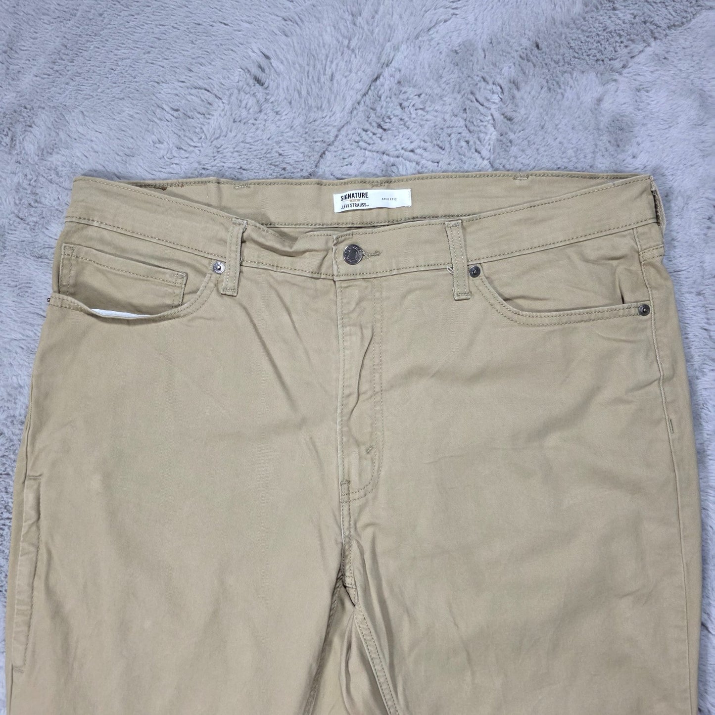 Levi’s Signature Athletic Jeans Men’s Khaki Lighter Cotton Fabric Zip Pocket W38