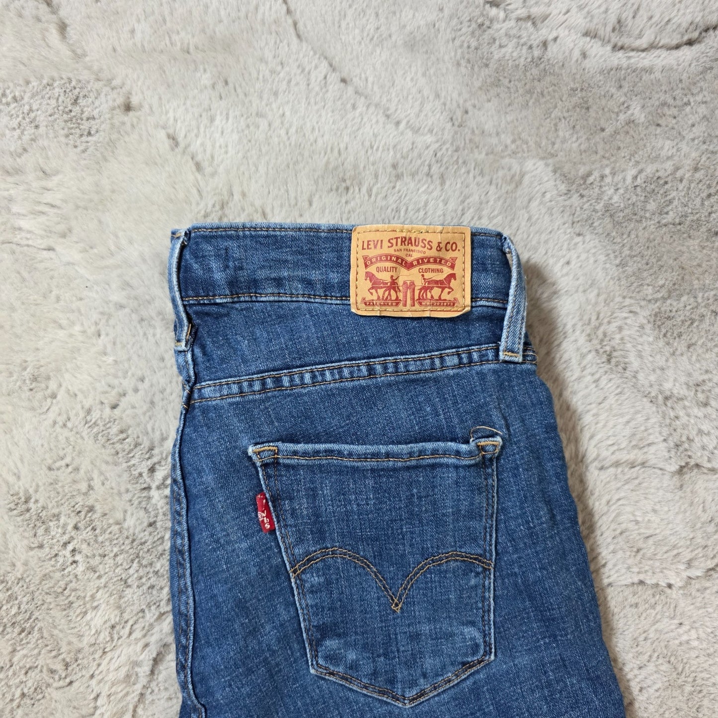 Levi's 311 Shaping Skinny Jeans W27 L30 Medium Blue β Women's β Some Wear