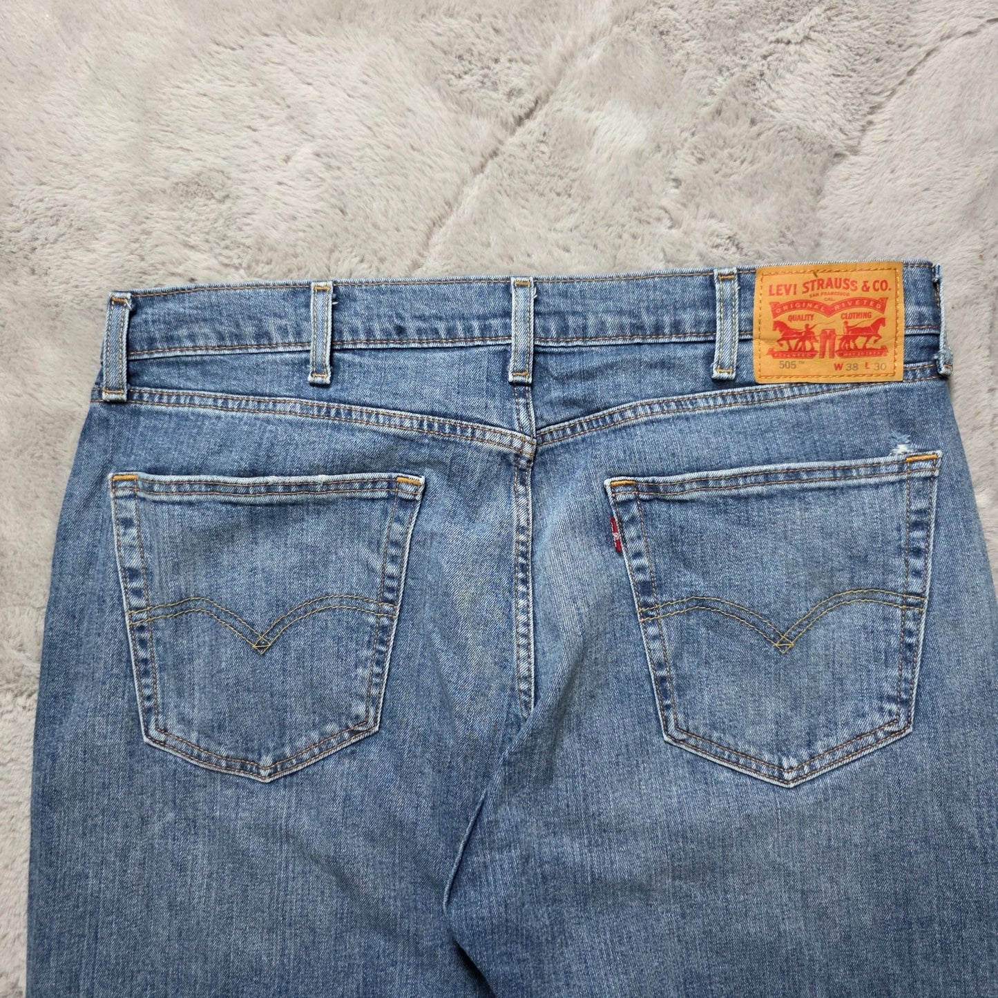 Levi's 505 Regular Fit Jeans W36 L30 Mid Blue Straight Leg USA Style