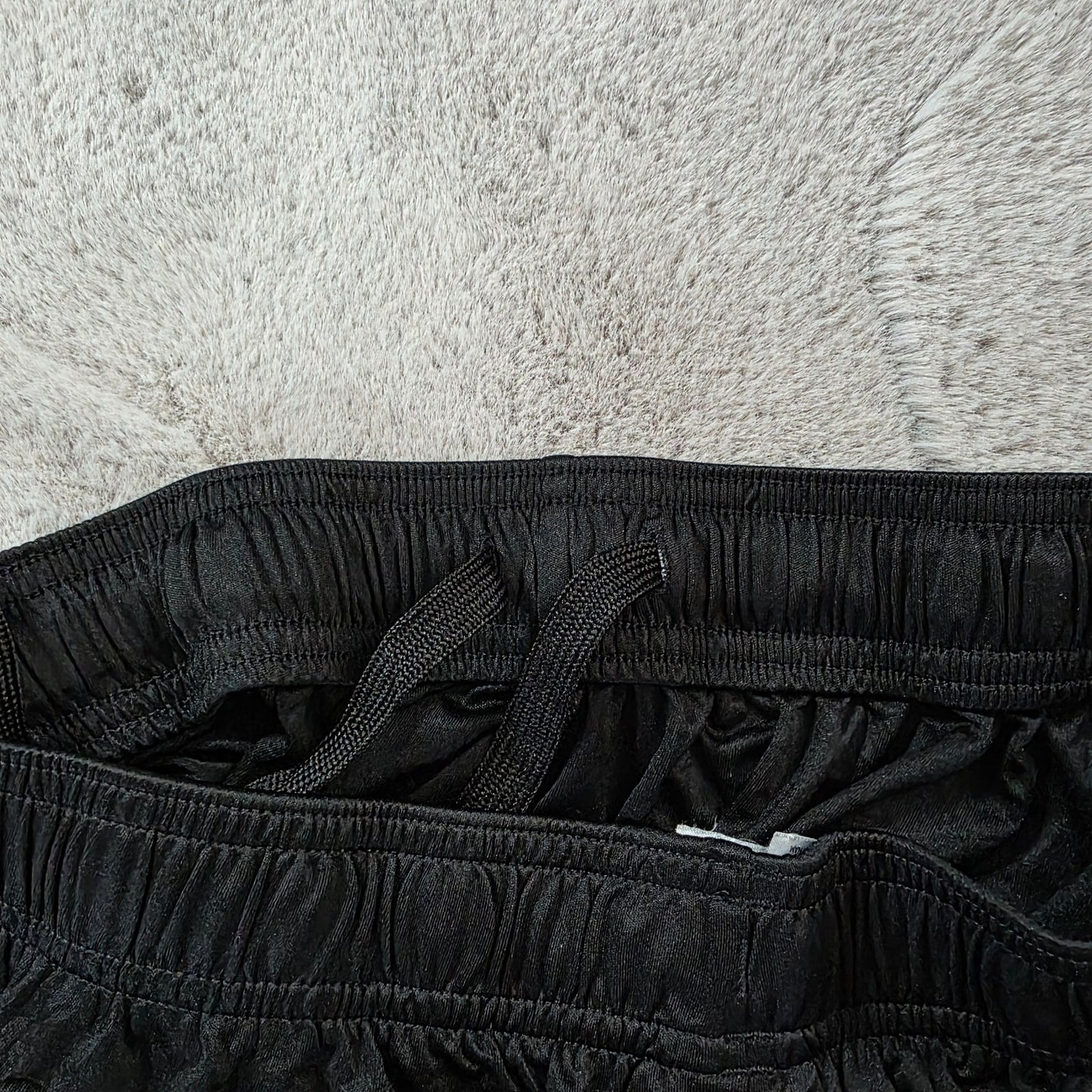 Adidas AEROREADY Black Sports Shorts Size S W26β30 Mesh Trim Gym Running