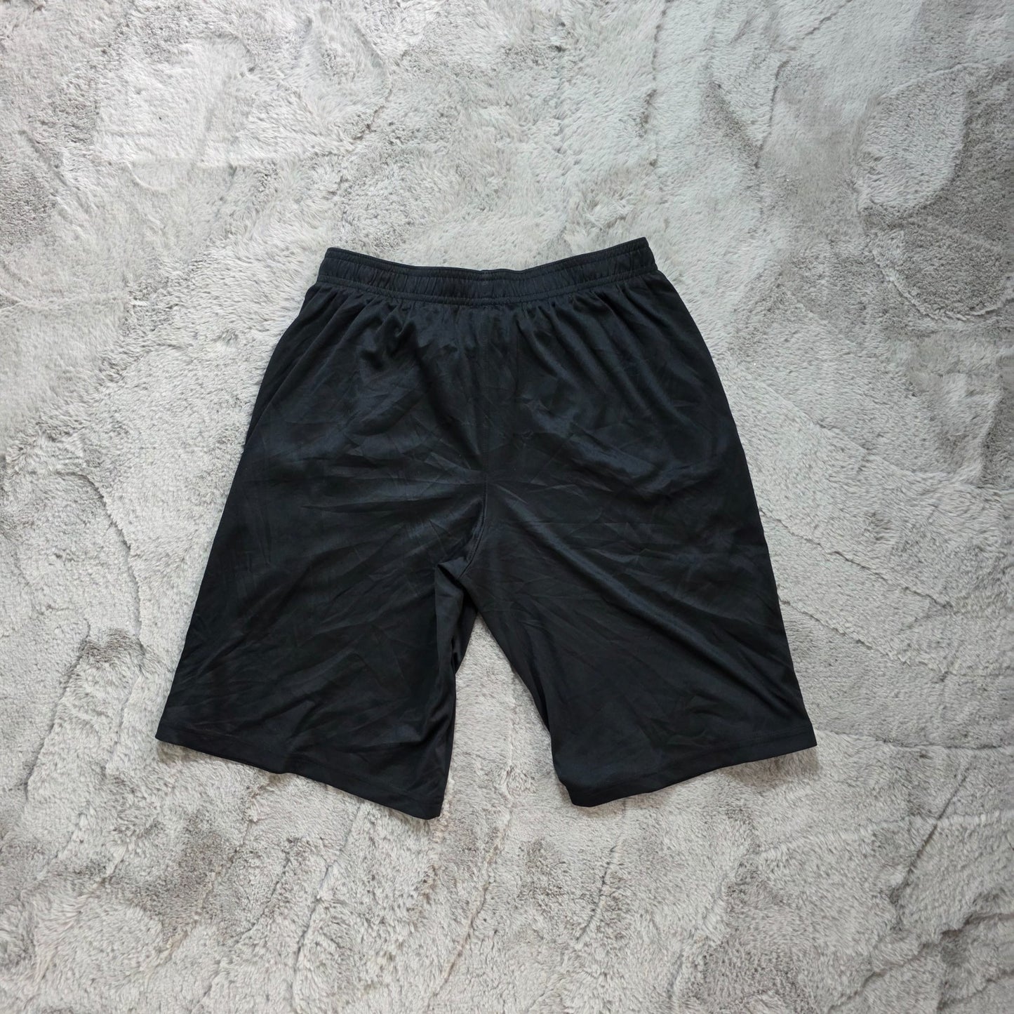Under Armour Black Sports Shorts Youth Large Loose Fit Polyester UA Logo Piping