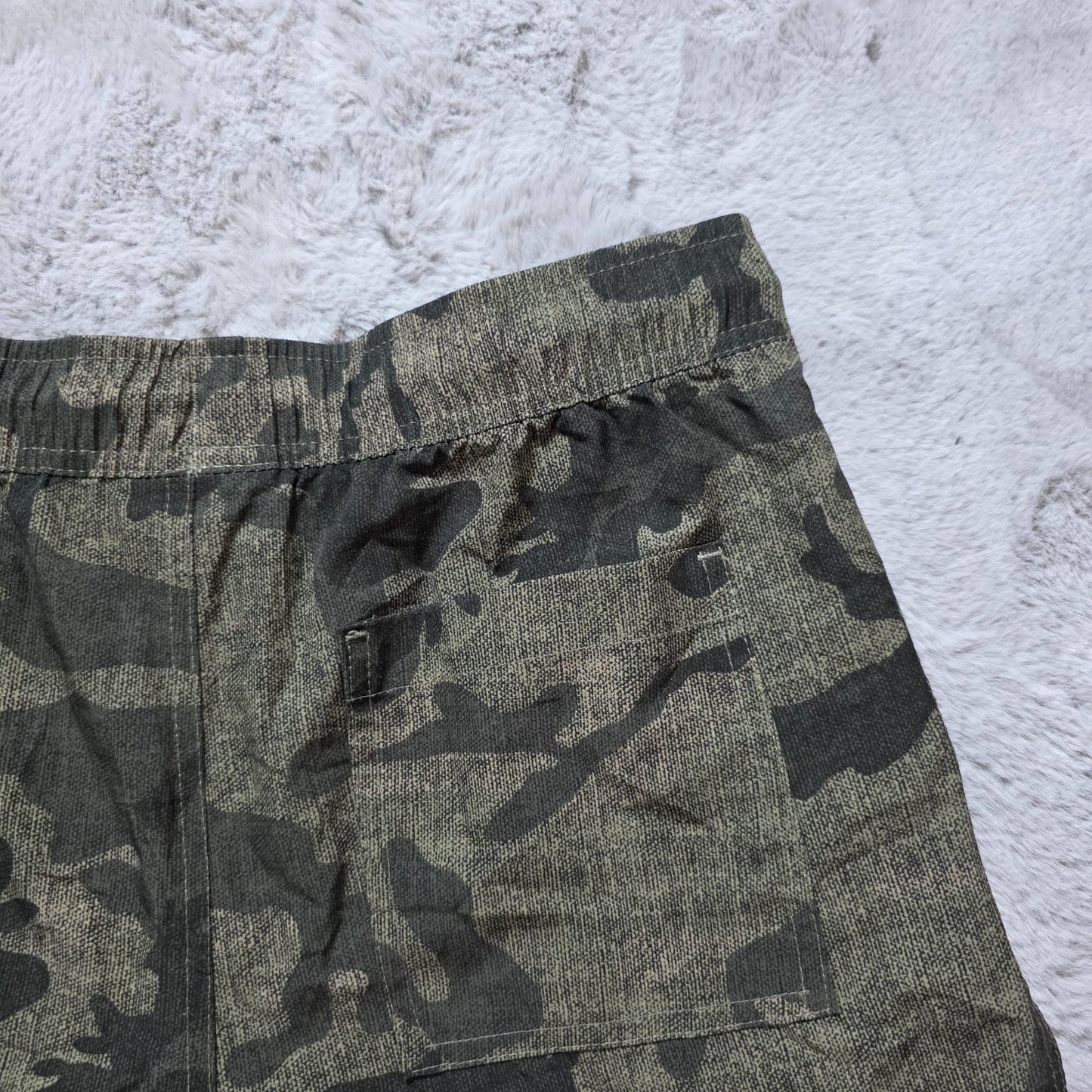 Timberland Camo Shorts Size L Youth (14/16) Green Drawstring Waist Casual Outdoo
