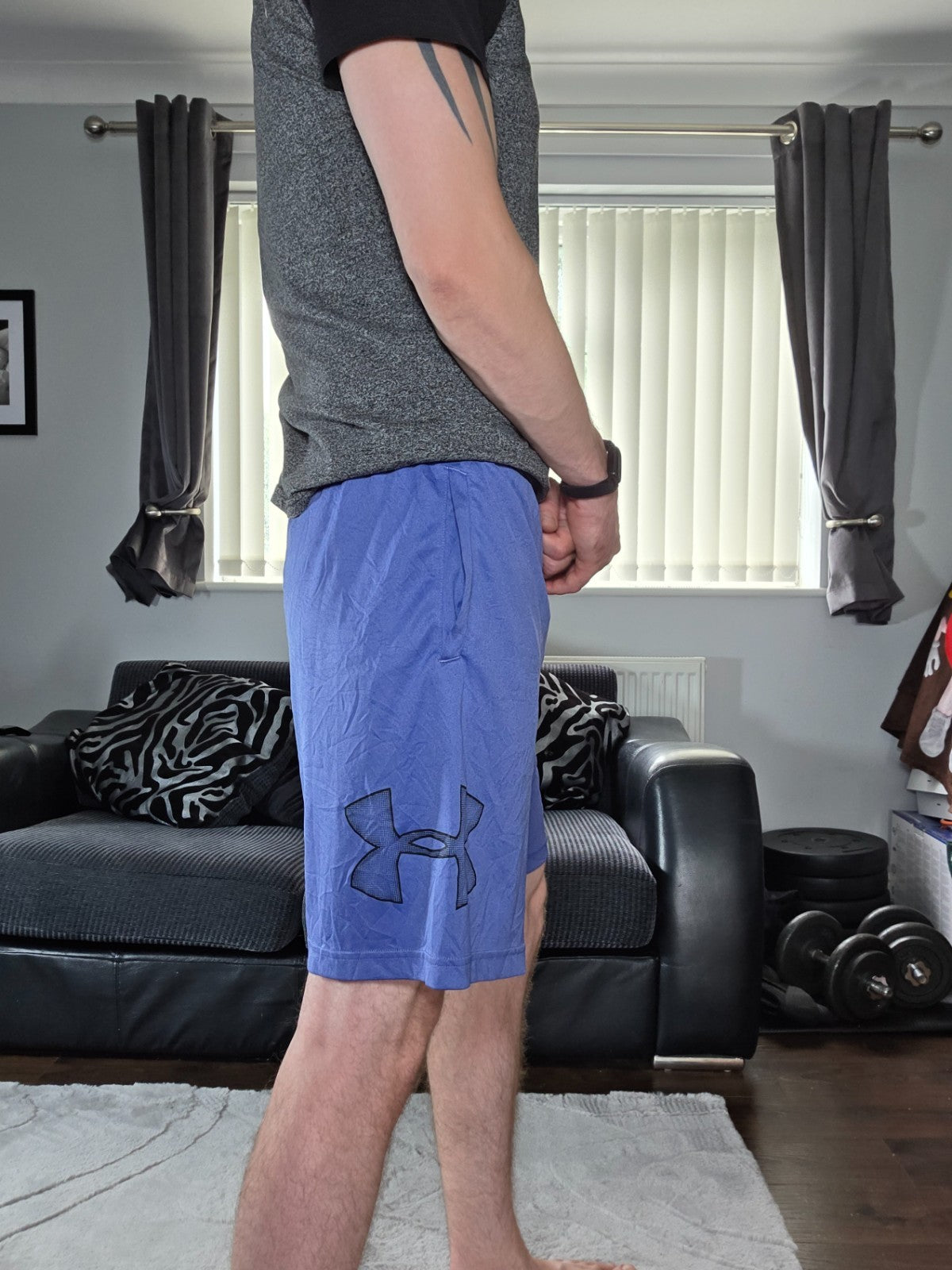 Under Armour Light Blue Sports Shorts Men’s Size L Loose Fit Drawstring Gym