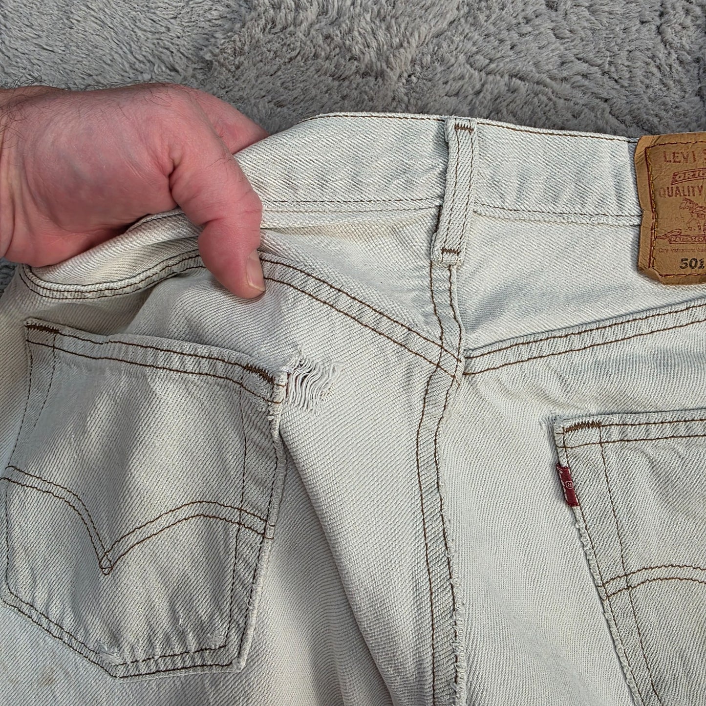 Levi’s 501 Jeans White Made in USA Vintage W34 L32 Distressed Stained Denim