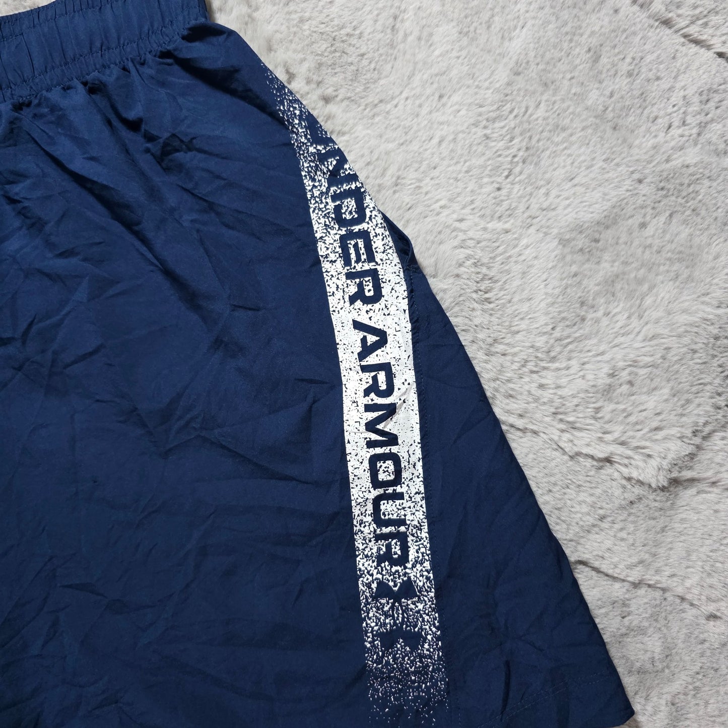 Under Armour Navy Training Shorts Size M W28 8" Inseam Mesh Lined Gym Logo
