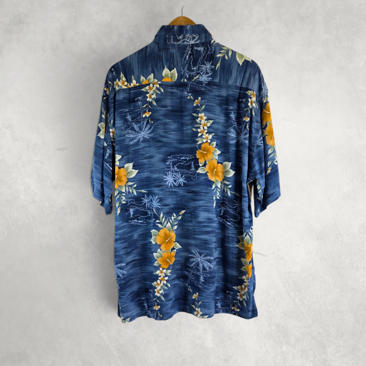 Van Heusen Hawaiian Shirt Men L Blue Floral Short Sleeve Summer Holiday Rayon