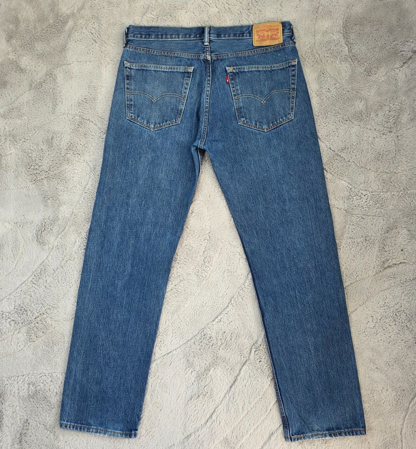 Levi’s 505 men’s straight leg jeans blue W36 L34 (actual inseam 33”)