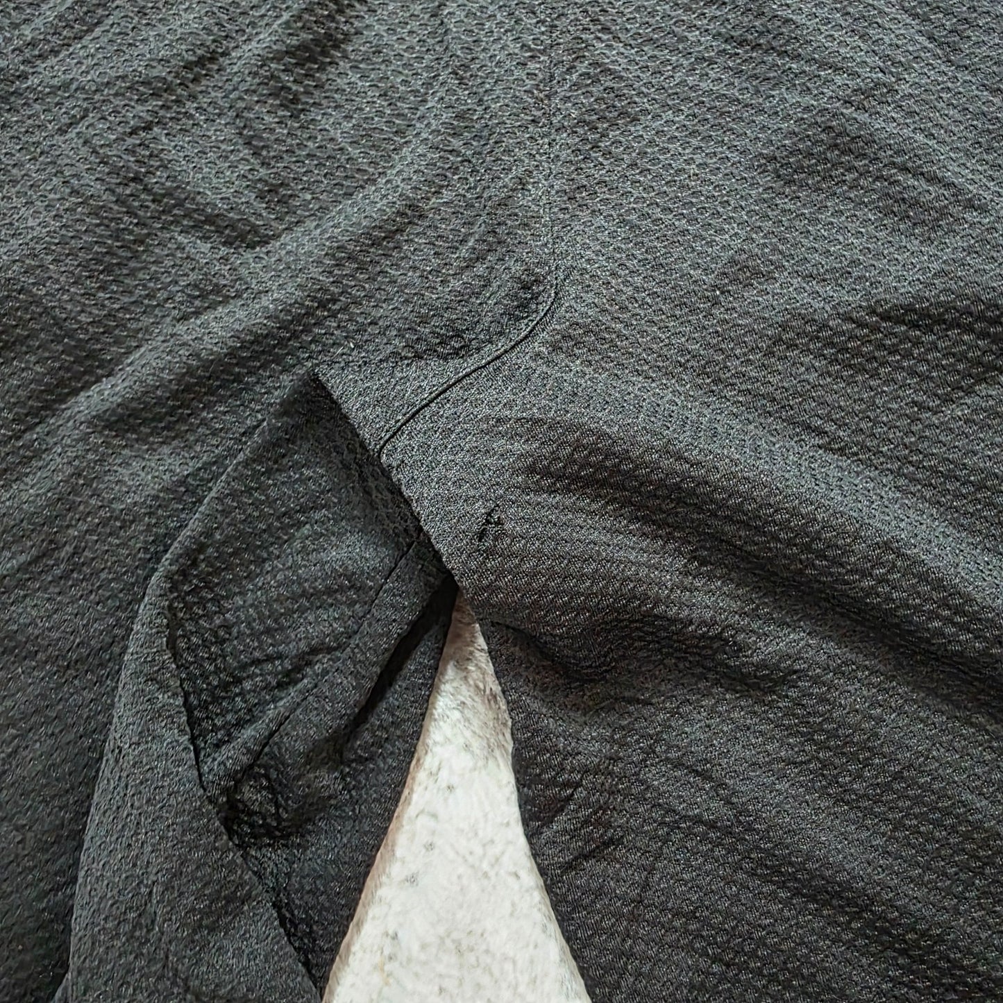 Reebok Men’s Mesh Sports Shorts Black Size M W29 10” Inseam