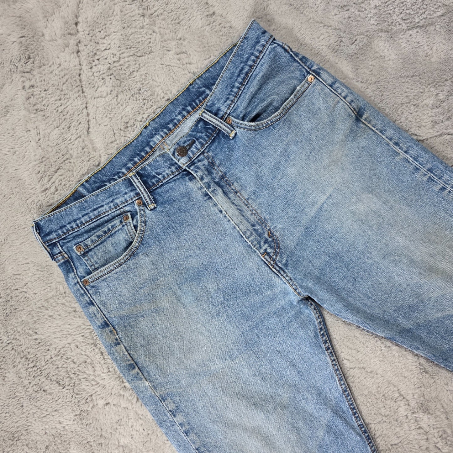 Levi’s 505 Straight Leg Blue Jeans W38 L32 (Measures 37x31) – Classic Light Wash