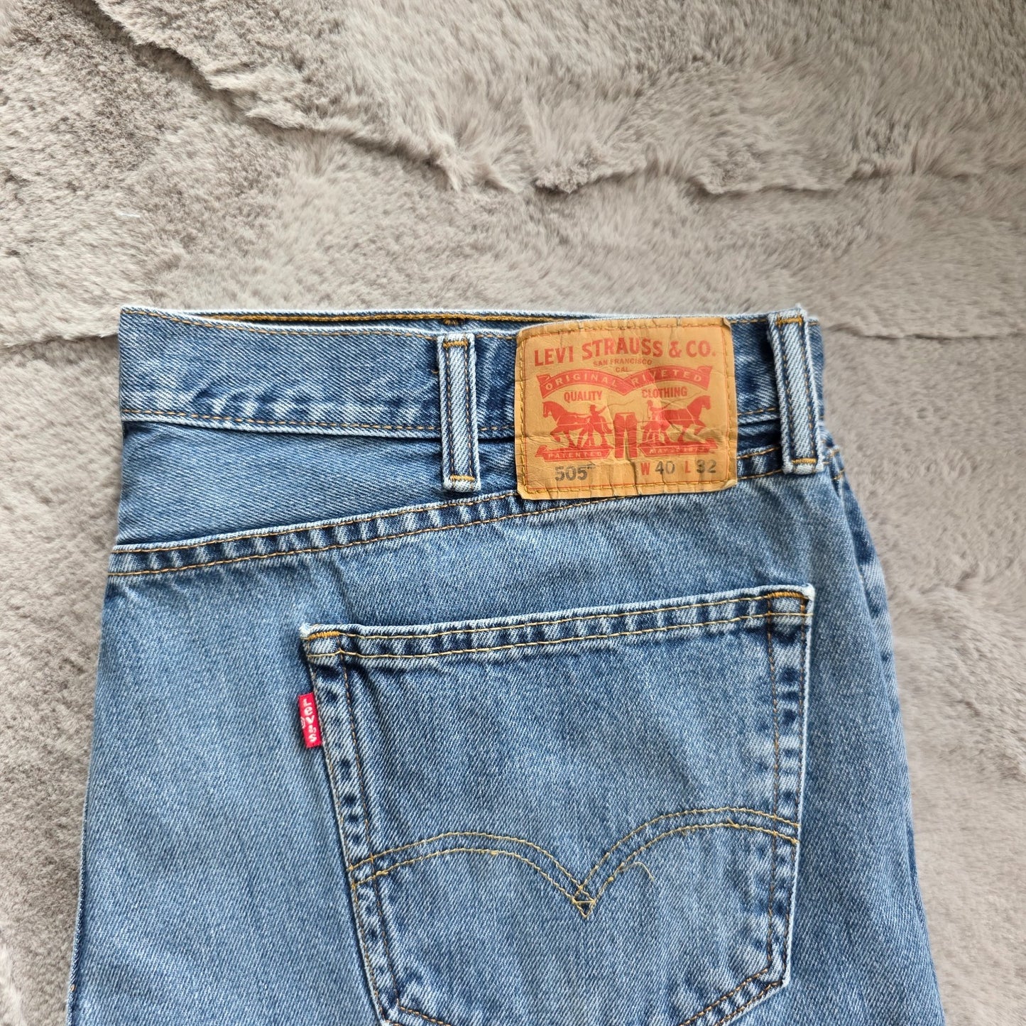 Vintage Levi’s 505 Jeans W40 L32 Straight Leg Light Wash Mexico Made Distressed