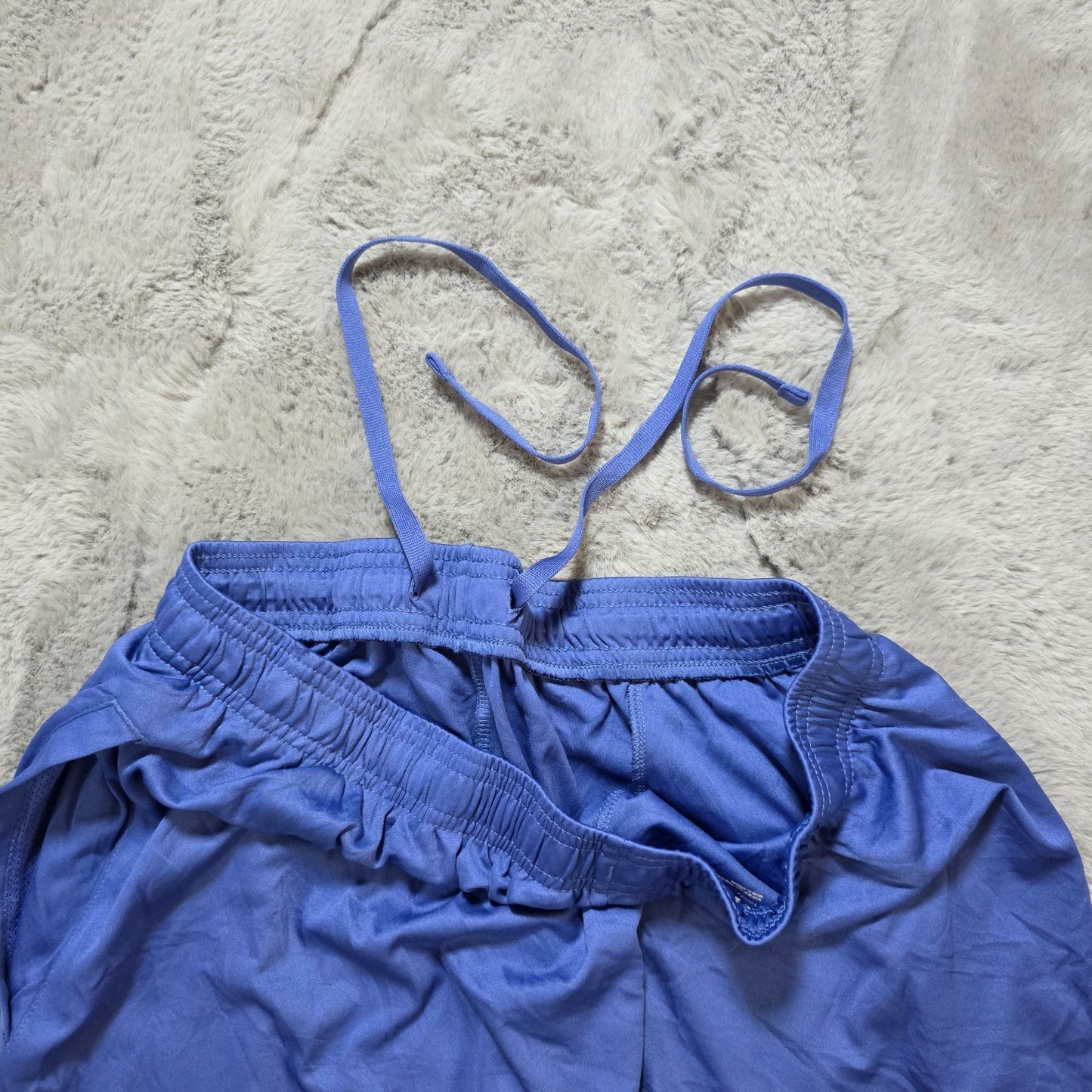 Under Armour Light Blue Sports Shorts Men’s Size L Loose Fit Drawstring Gym