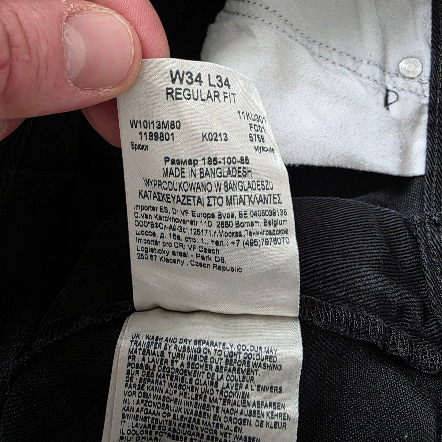 Wrangler black denim cut off shorts W33 frayed hem regular fit 100% cotton