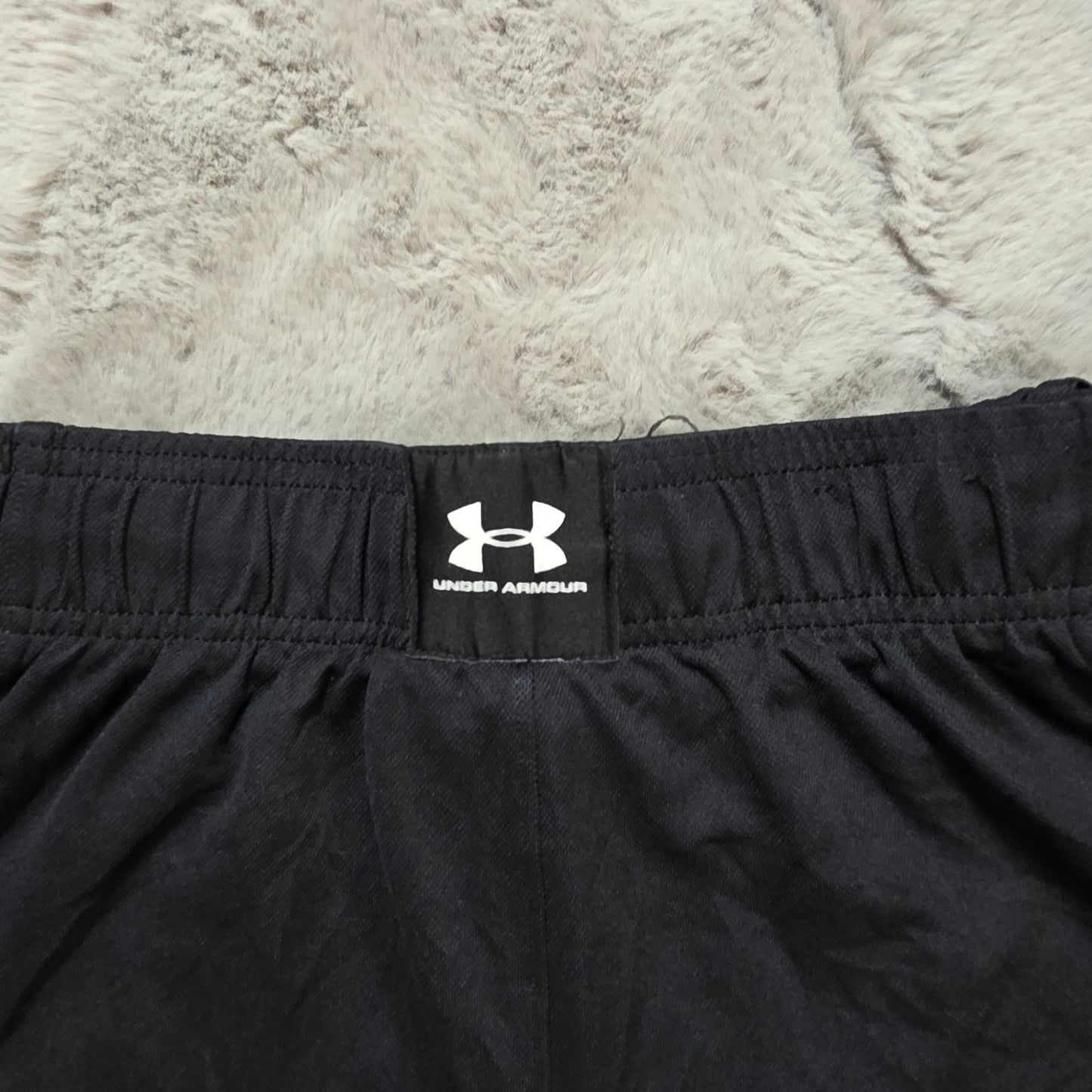 Under Armour HeatGear Black Shorts Youth S W25 Loose Fit Longline Sports