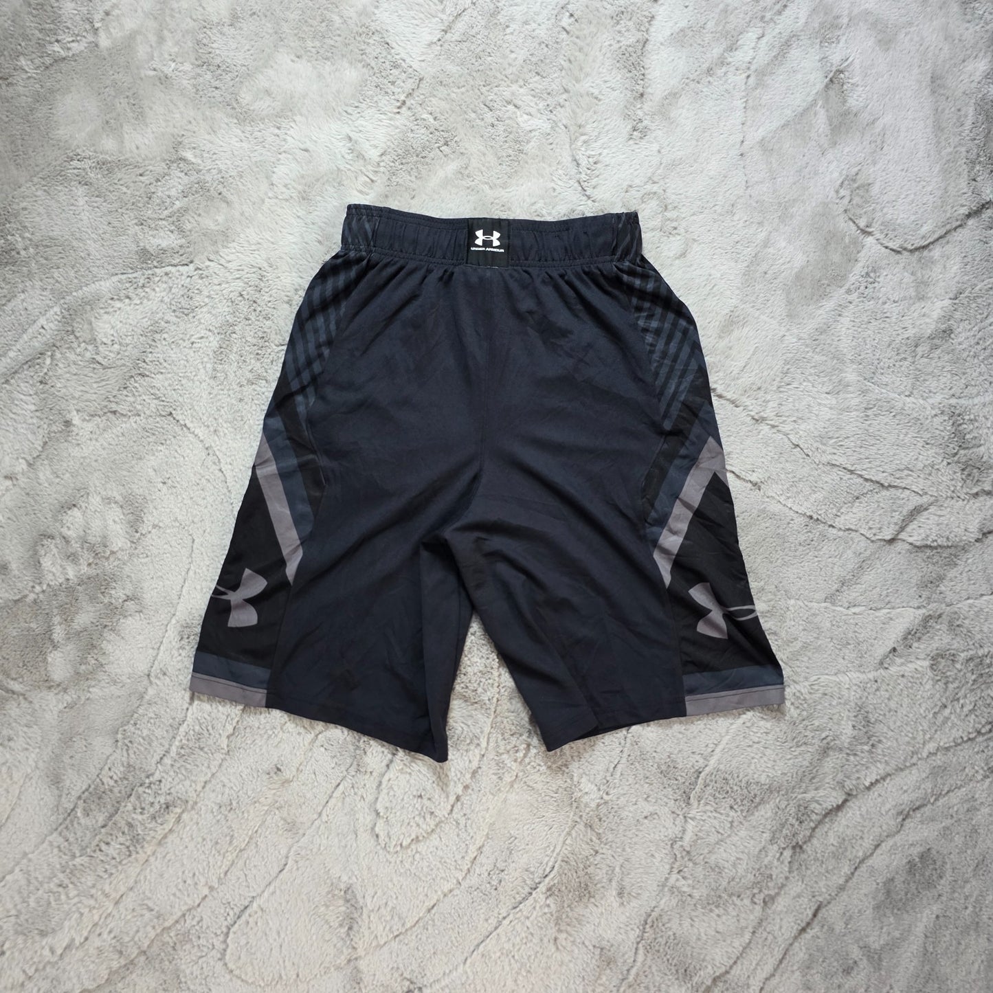 Under Armour HeatGear Black Shorts Youth S W25 Loose Fit Longline Sports