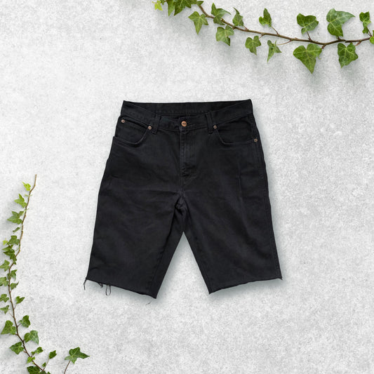 Wrangler black denim cut off shorts W33 frayed hem regular fit 100% cotton