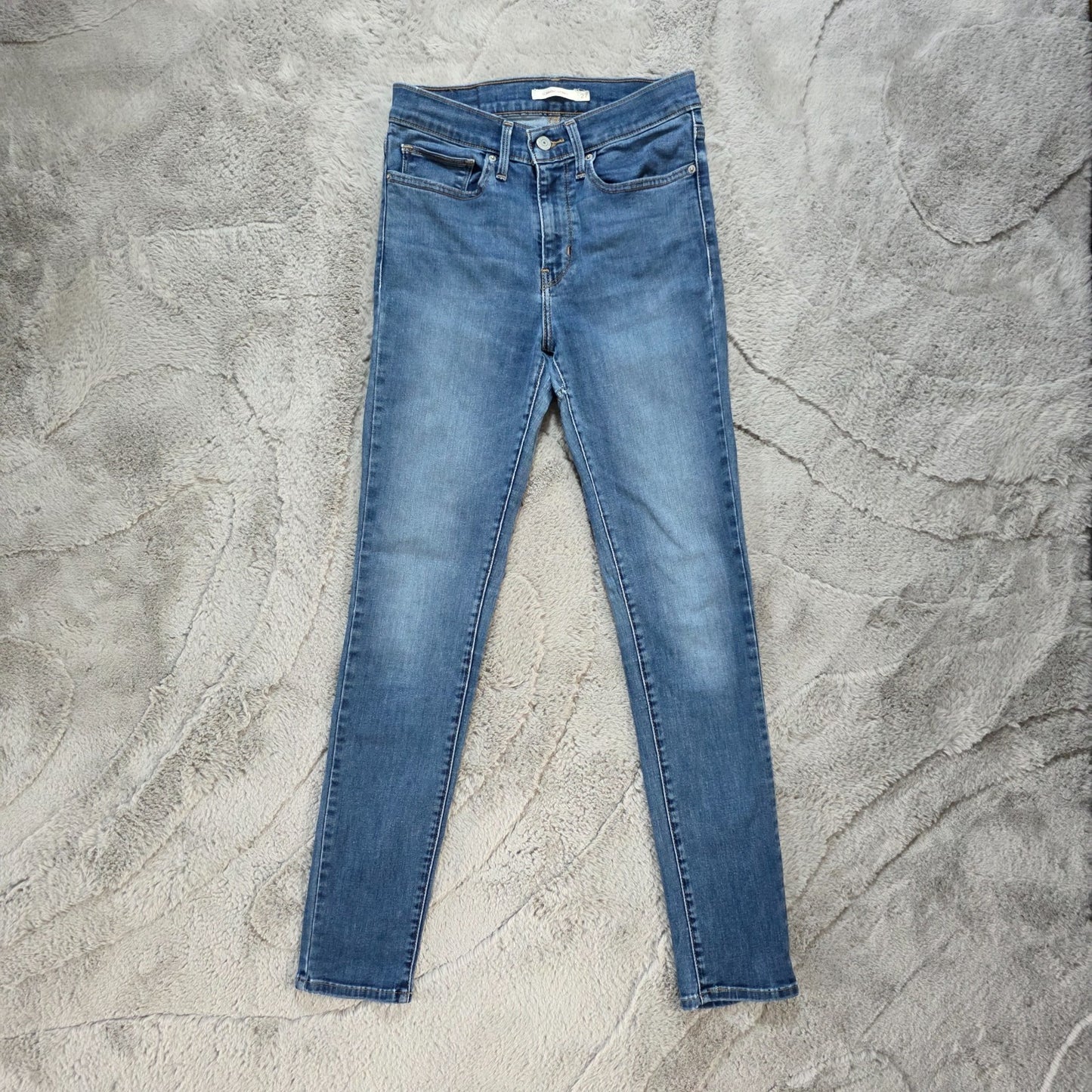 Levi’s Women’s Slimming Skinny Jeans W27 L30 Light Wash Denim Stretch Fit Distre
