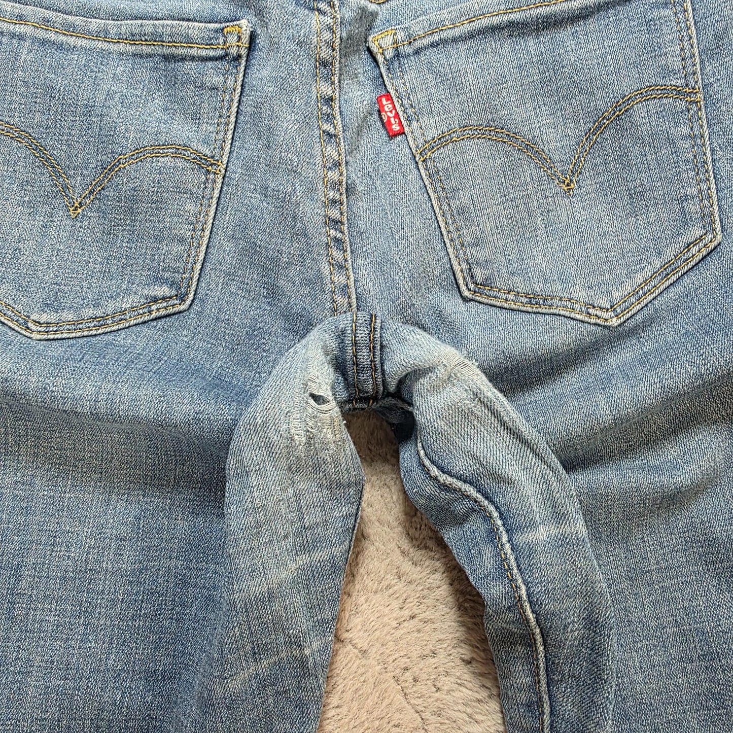 Levi’s 711 Skinny Jeans W28 L32 Light Wash Women’s Mid Rise Stretch Denim