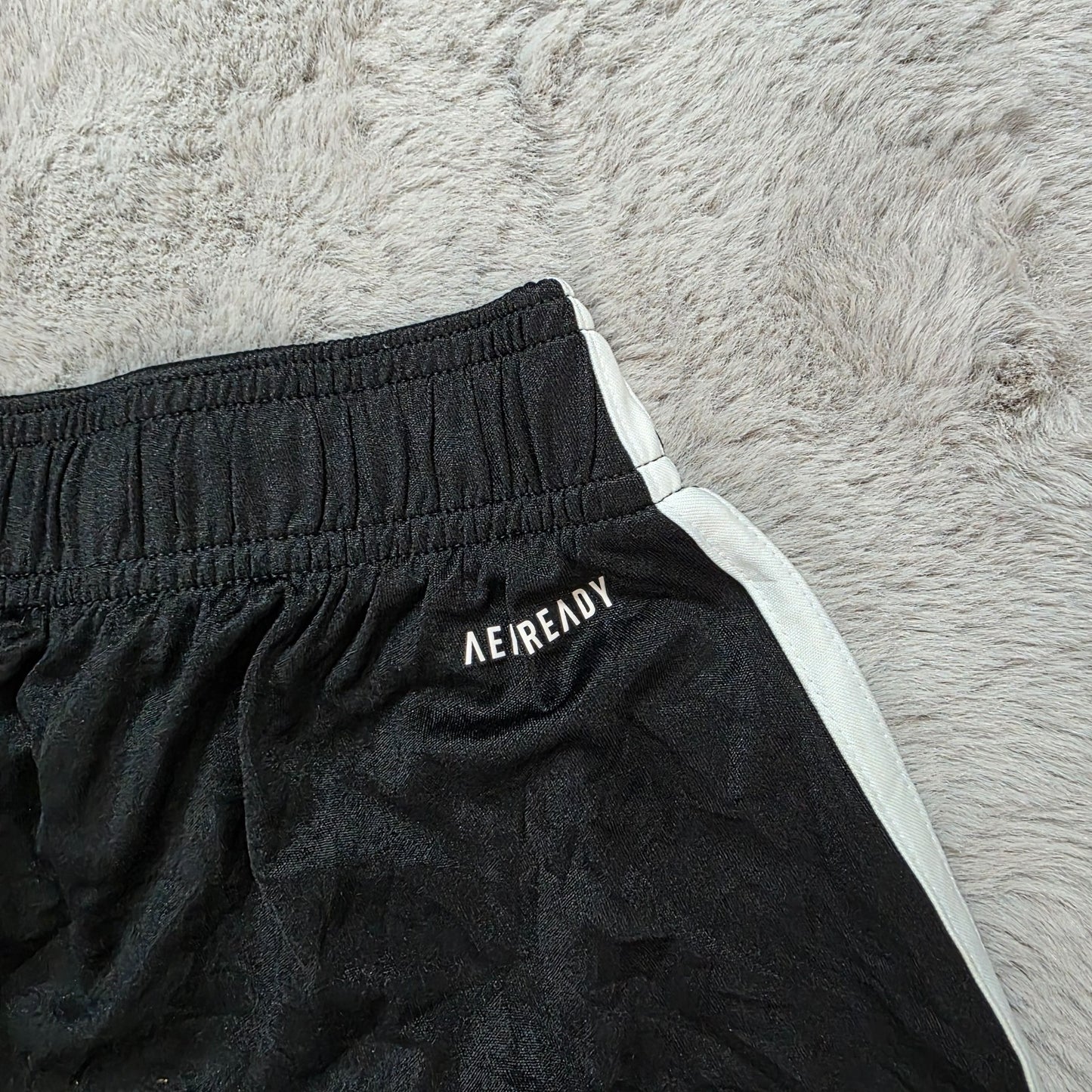Adidas AEROREADY Black Sports Shorts Size S W26β30 Mesh Trim Gym Running