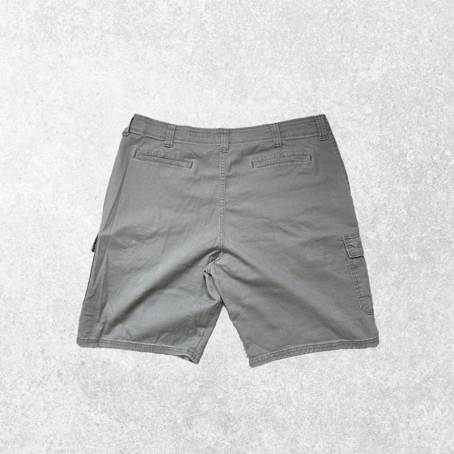 Wrangler Relaxed Fit Cargo Shorts Grey W40 100% Cotton Blend Utility Pockets