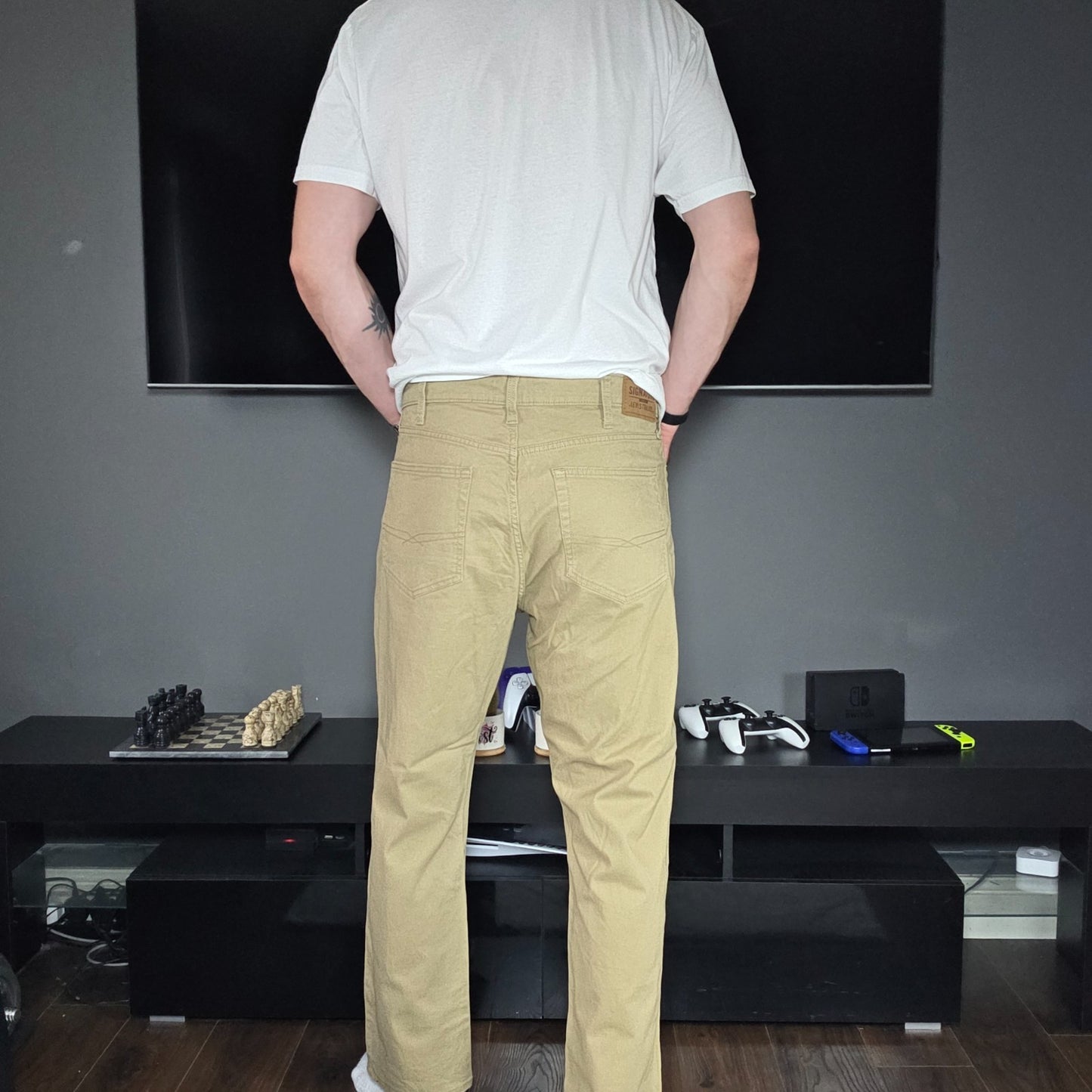 Levi’s Signature Athletic Jeans Men’s Khaki Lighter Cotton Fabric Zip Pocket W38