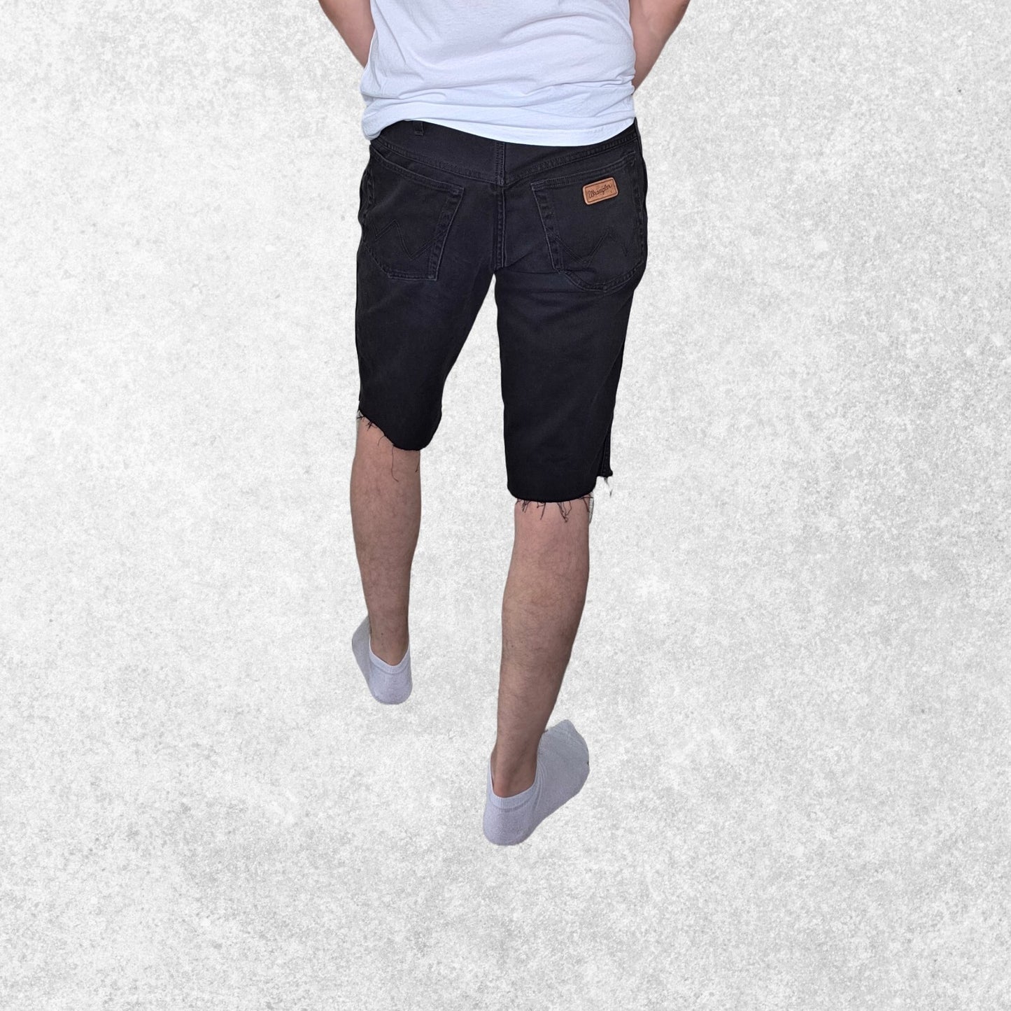 Wrangler black denim cut off shorts W33 frayed hem regular fit 100% cotton