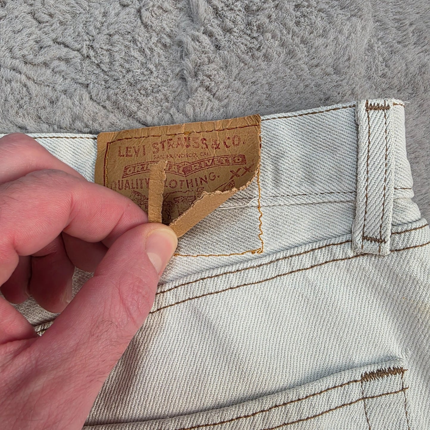 Levi’s 501 Jeans White Made in USA Vintage W34 L32 Distressed Stained Denim