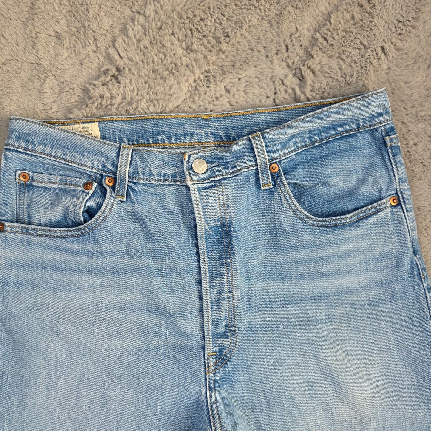 Levi’s Premium Big E Women’s Jeans Light Blue W32 L27 High Rise Distressed Knee