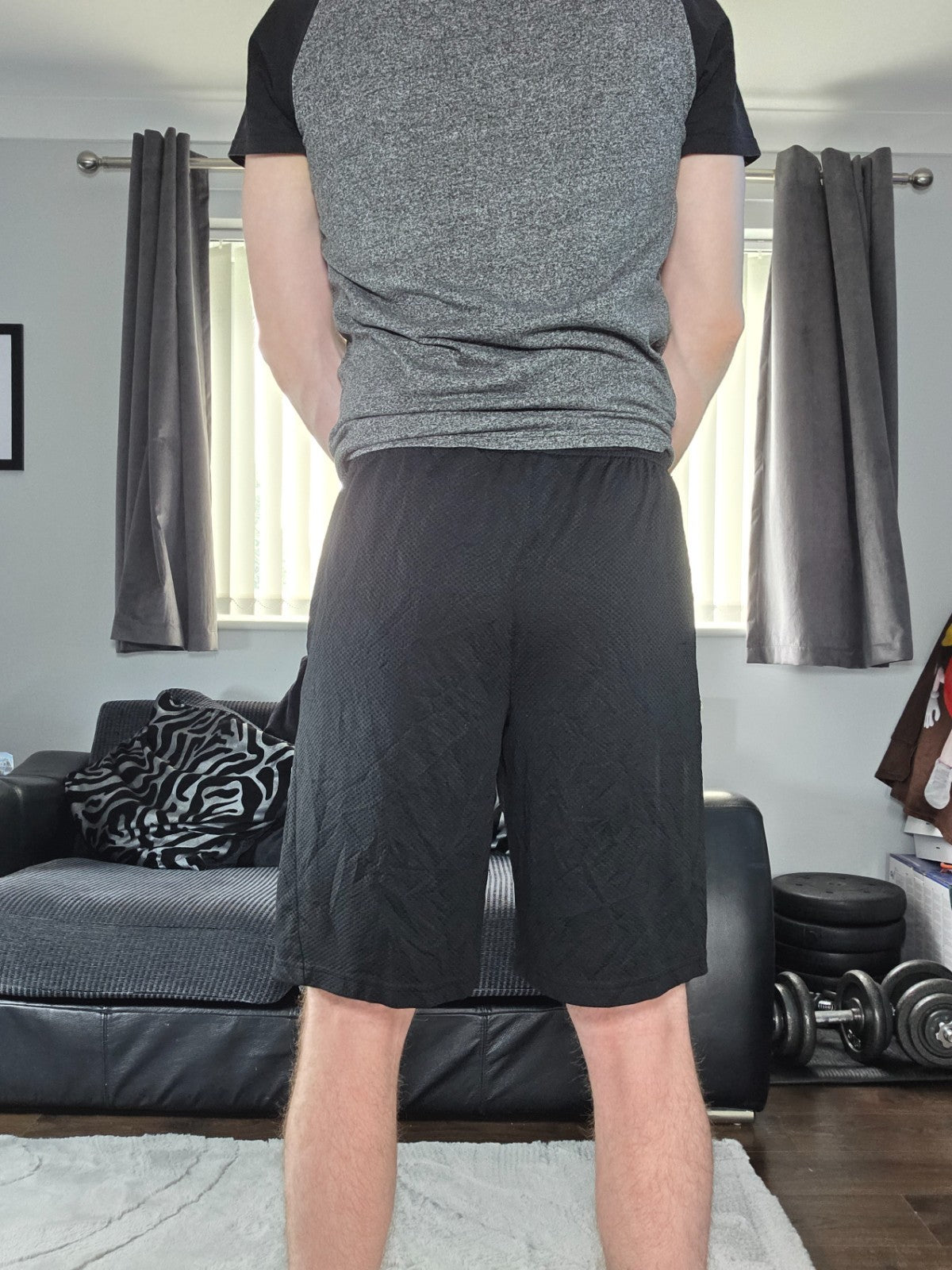 Reebok Men’s Mesh Sports Shorts Black Size M W29 10” Inseam