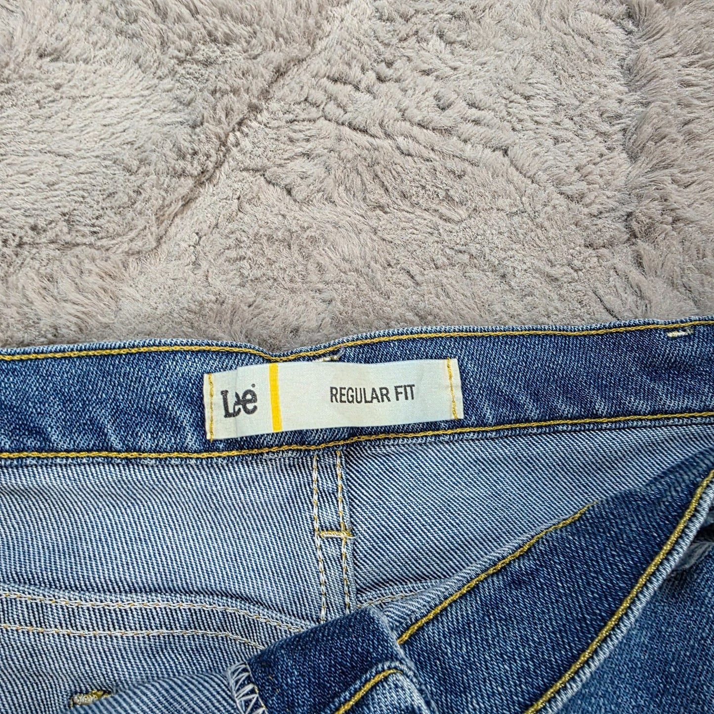 Lee Regular Fit Straight Leg Blue Jeans W44 L34 β Made in Mexico (of US Fabric)