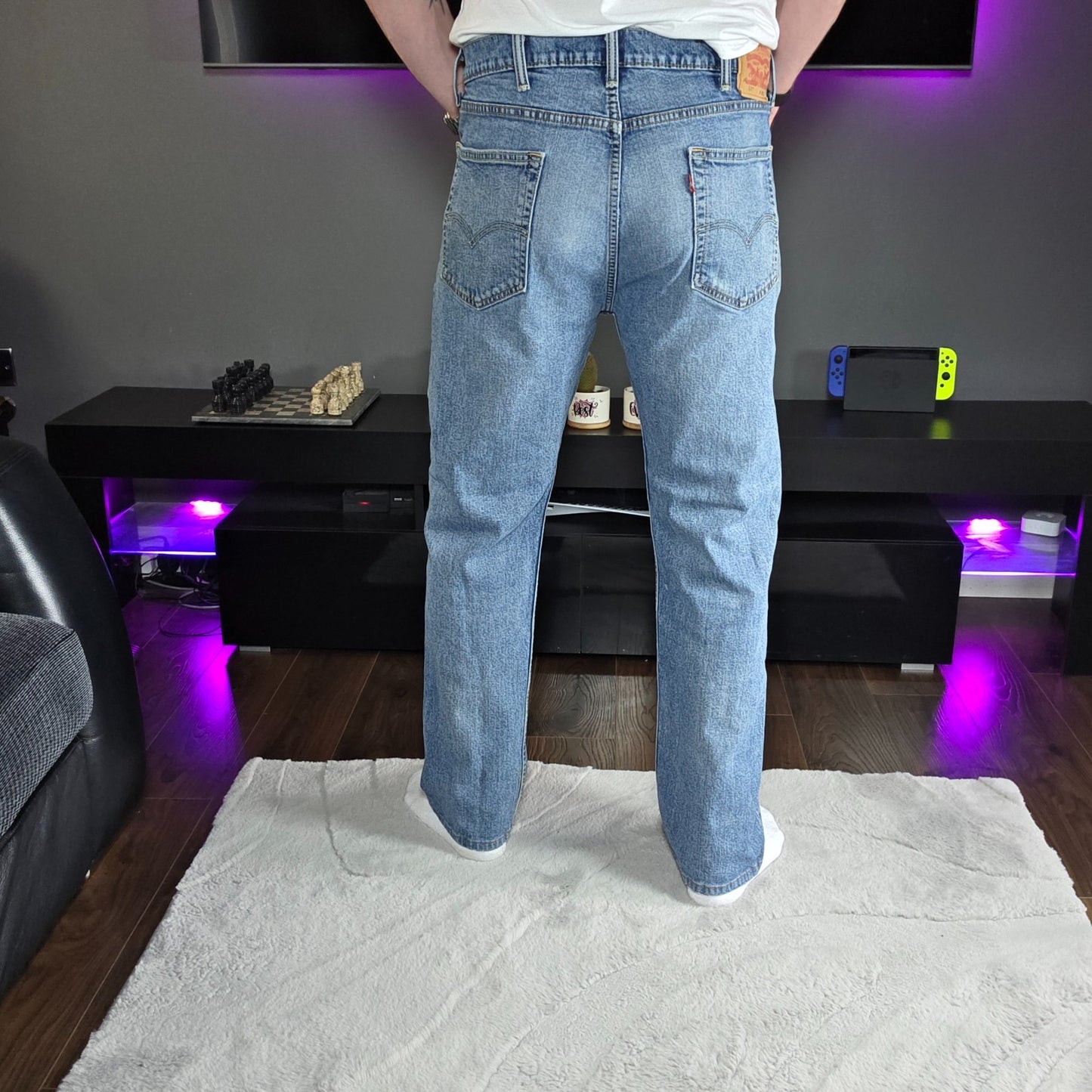 Levi’s 505 Straight Leg Blue Jeans W38 L32 (Measures 37x31) – Classic Light Wash