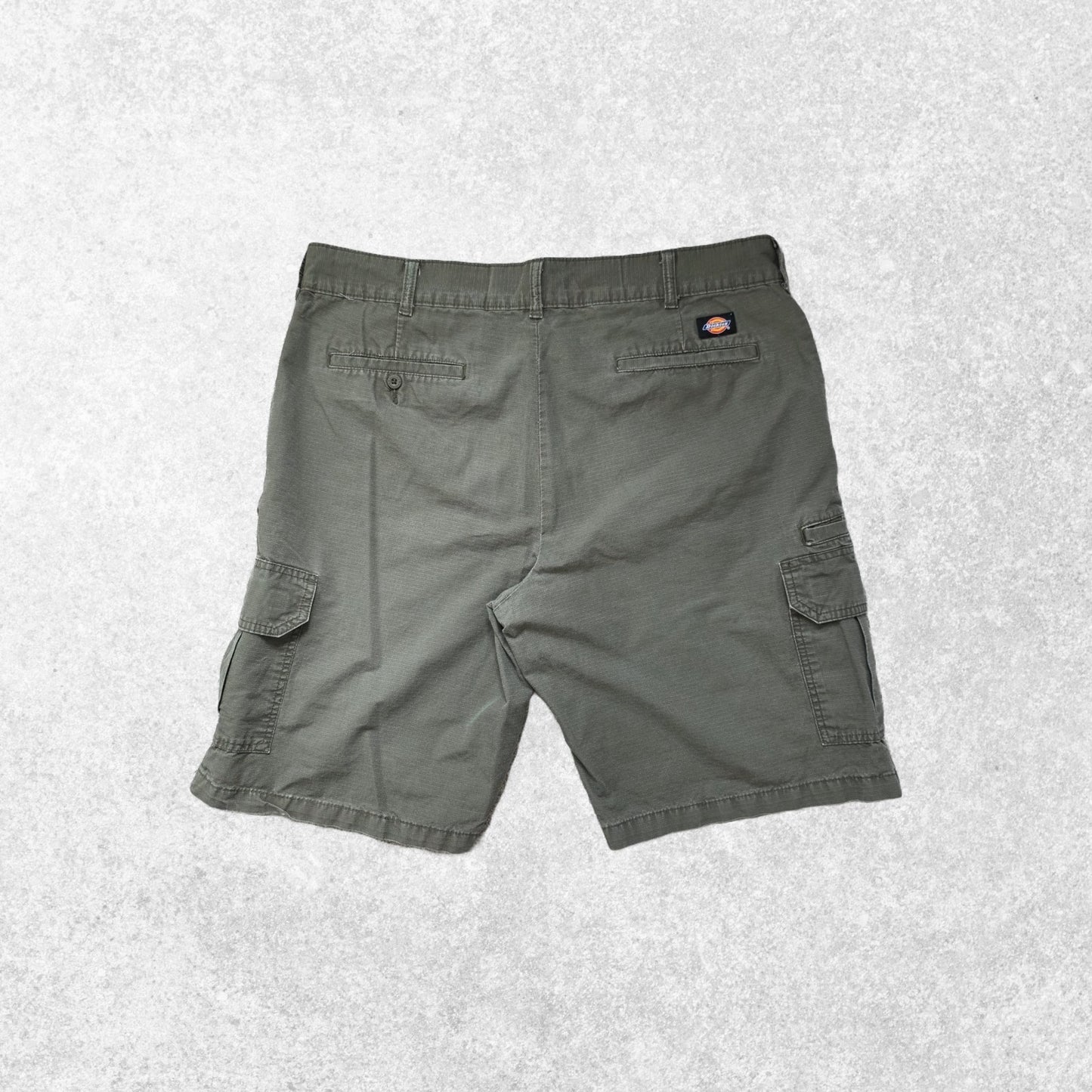 Dickies Relaxed Fit Cargo Shorts Olive Green W38 Cotton Ripstop Utility Pockets