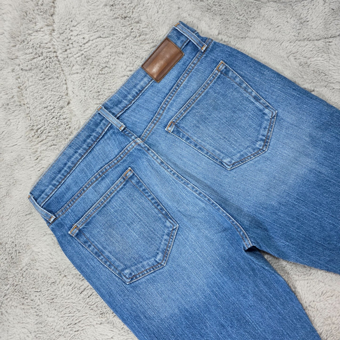 Tommy Hilfiger Straight Leg Blue Denim Jeans W33 L30 Slight Wear to Hems