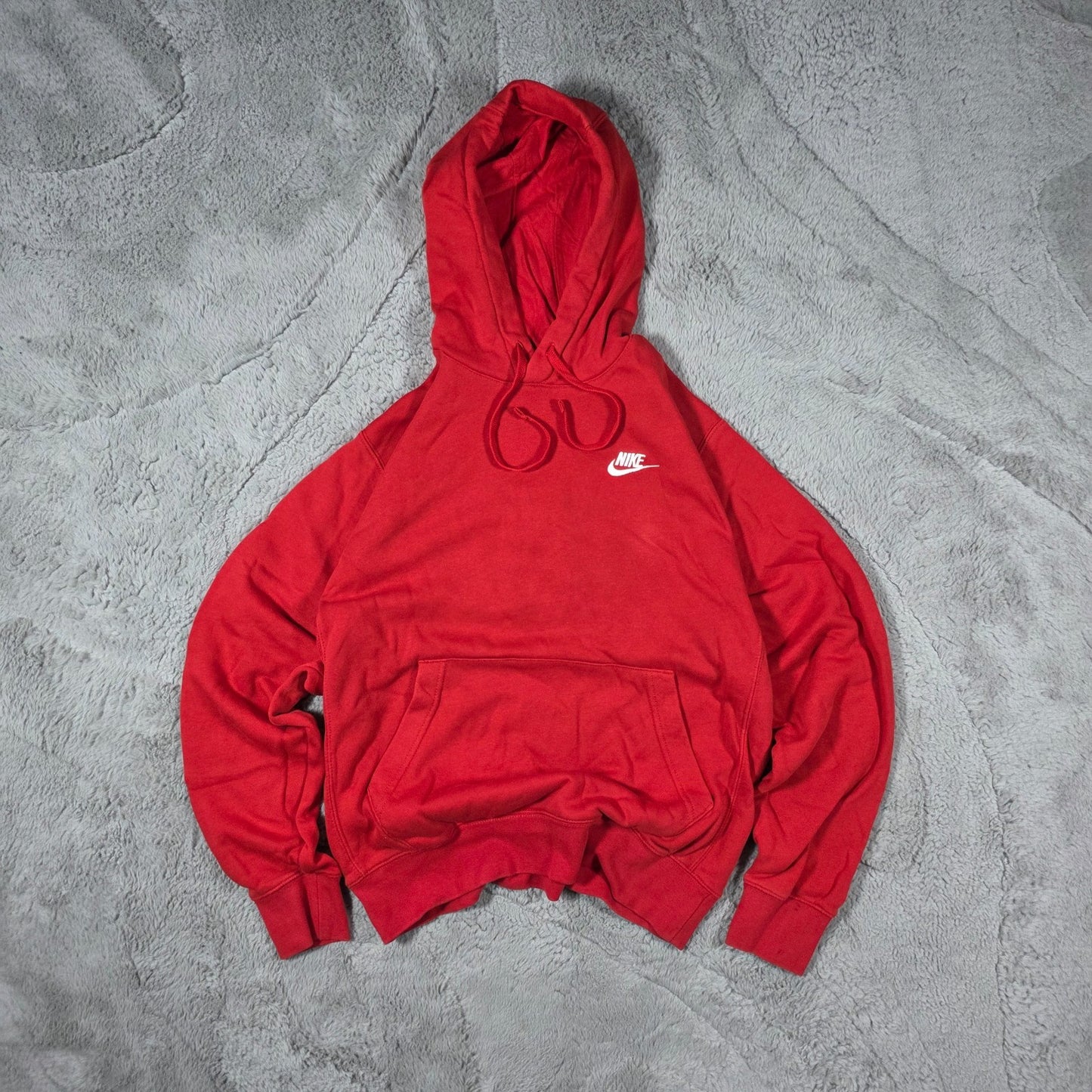 Nike Men’s Red Hoodie Size S Pullover 80% Cotton Embroidered Logo LB70