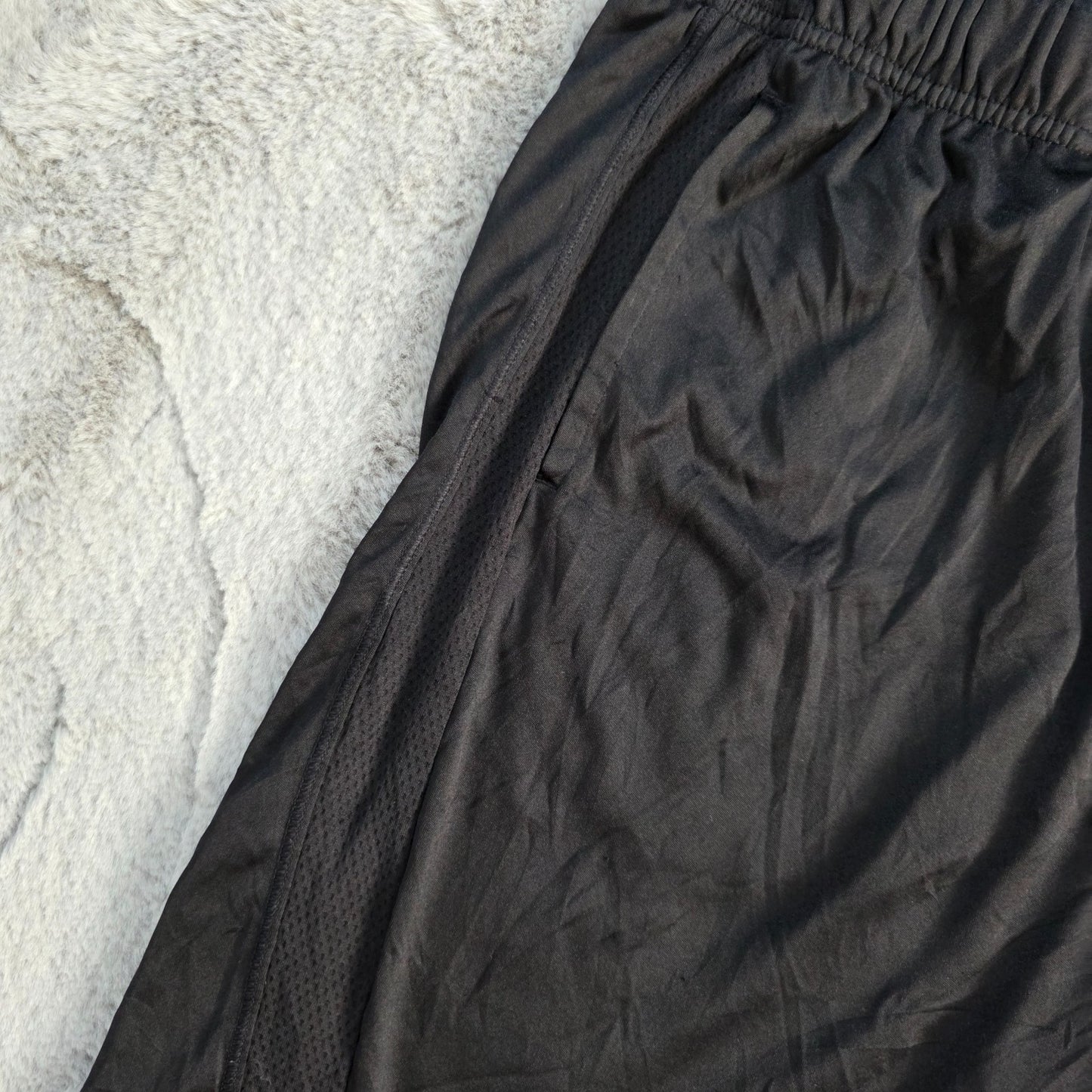 Fila Black Sports Shorts Size M W28 Made in Vietnam Mesh Panel Gymwear