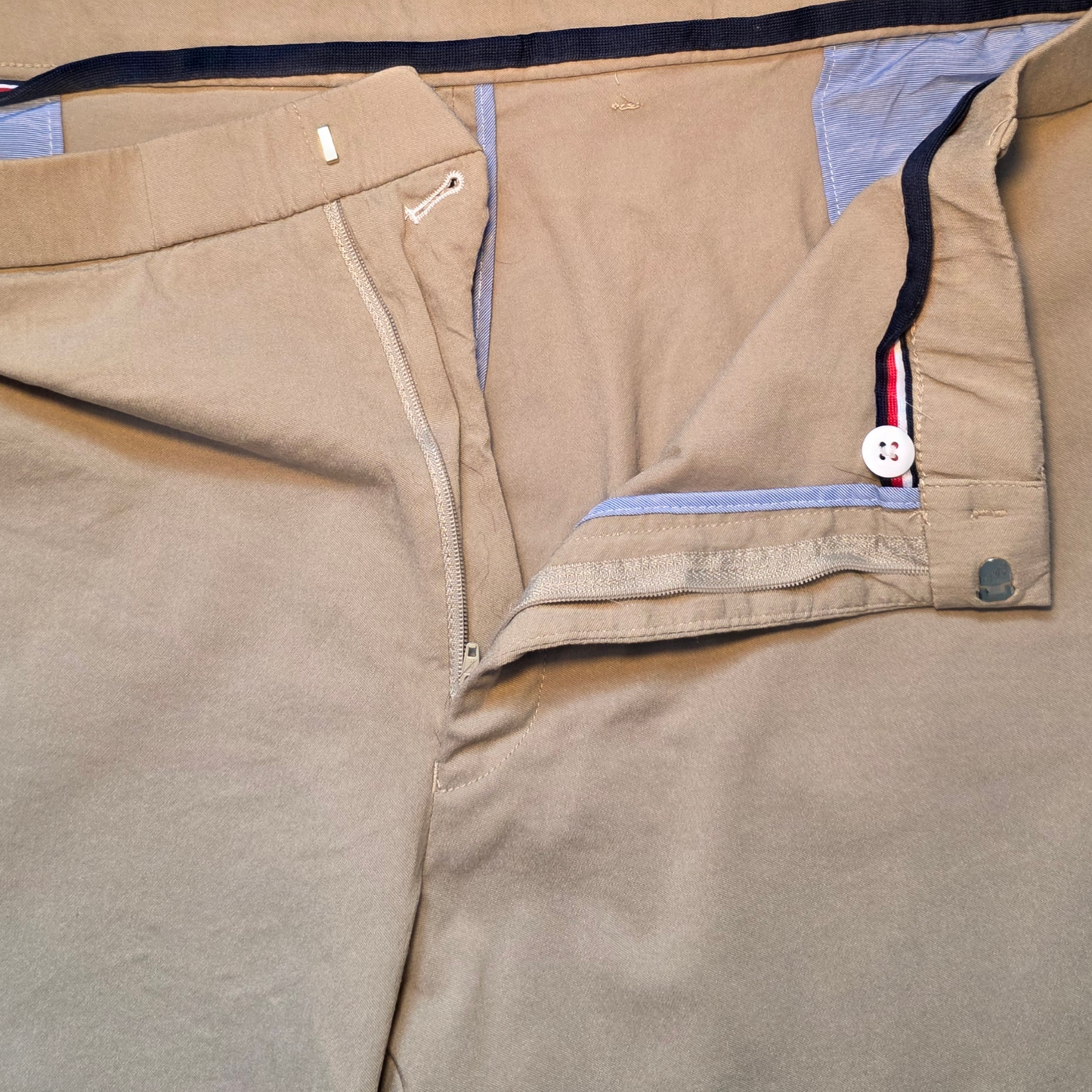 Tommy Hilfiger Beige Chino Trousers W48 L30 Mens Smart Stretch Rayon Blend