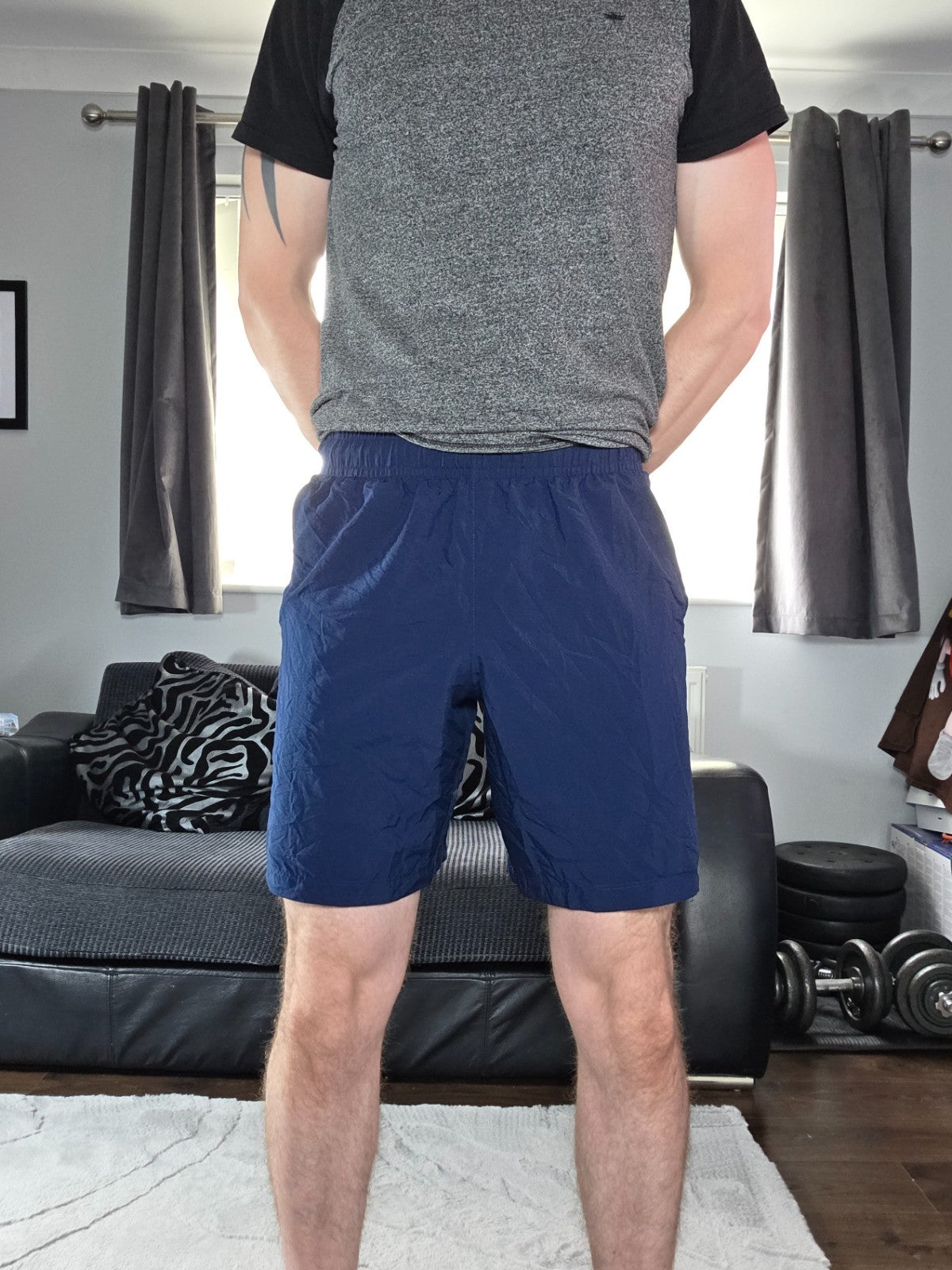 Under Armour Navy Training Shorts Size M W28 8" Inseam Mesh Lined Gym Logo