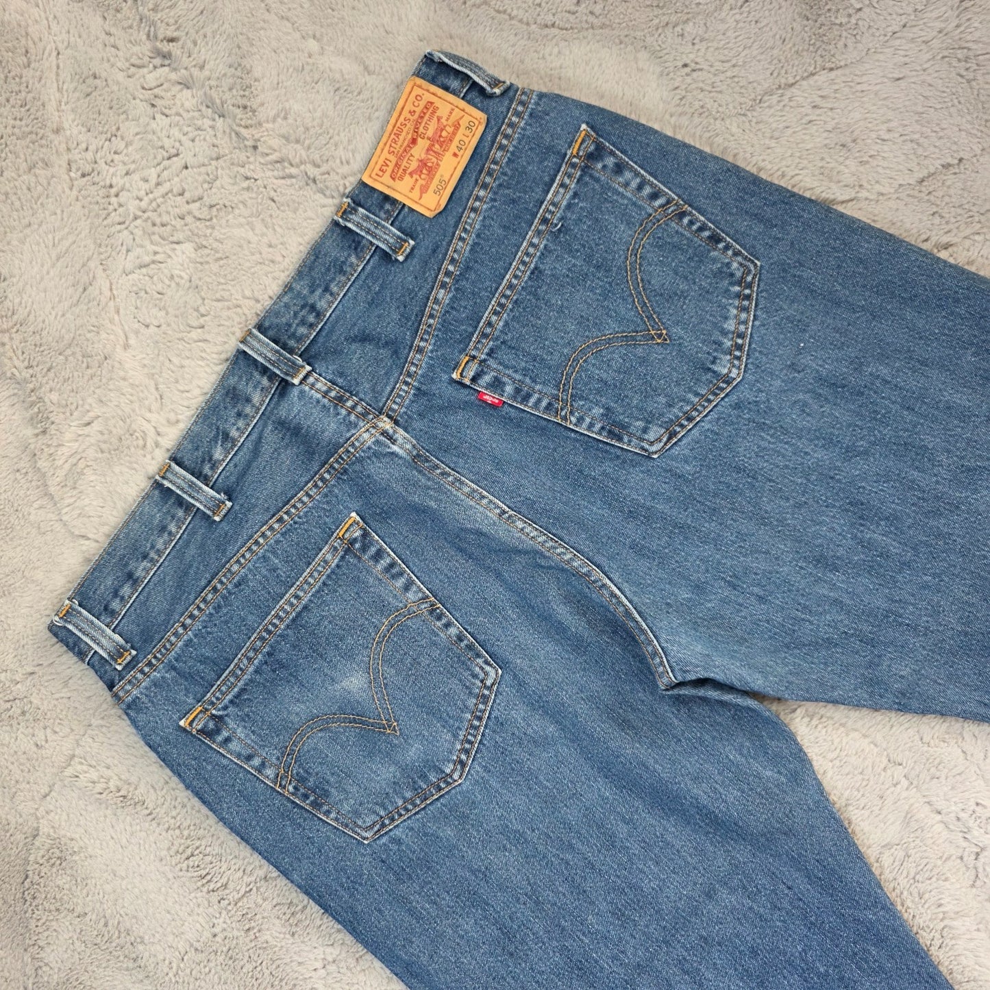 Levi’s 505 men’s straight leg jeans blue W40 L30 (actual inseam 26”) shortened