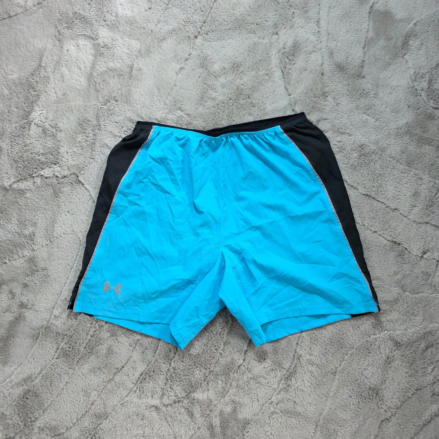 Under Armour HeatGear Blue Sports Shorts Size L W30 | Fitted Lined Gym Shorts