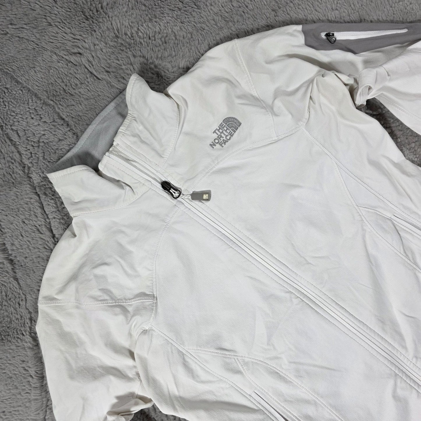 The North Face Summit Series Women’s White Softshell Jacket Size M Outdoor