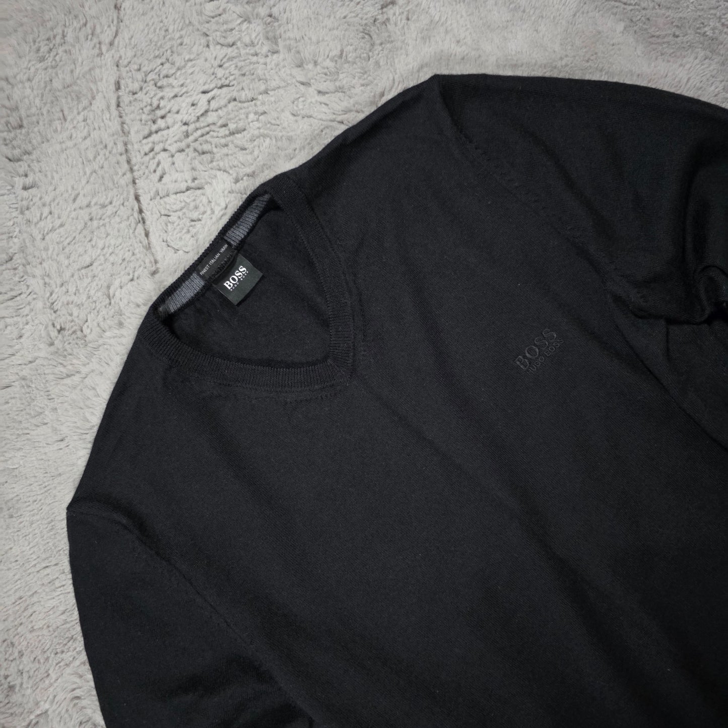 Hugo Boss Black V-Neck Jumper Finest Italian Yarn Size L (Fits Small)
