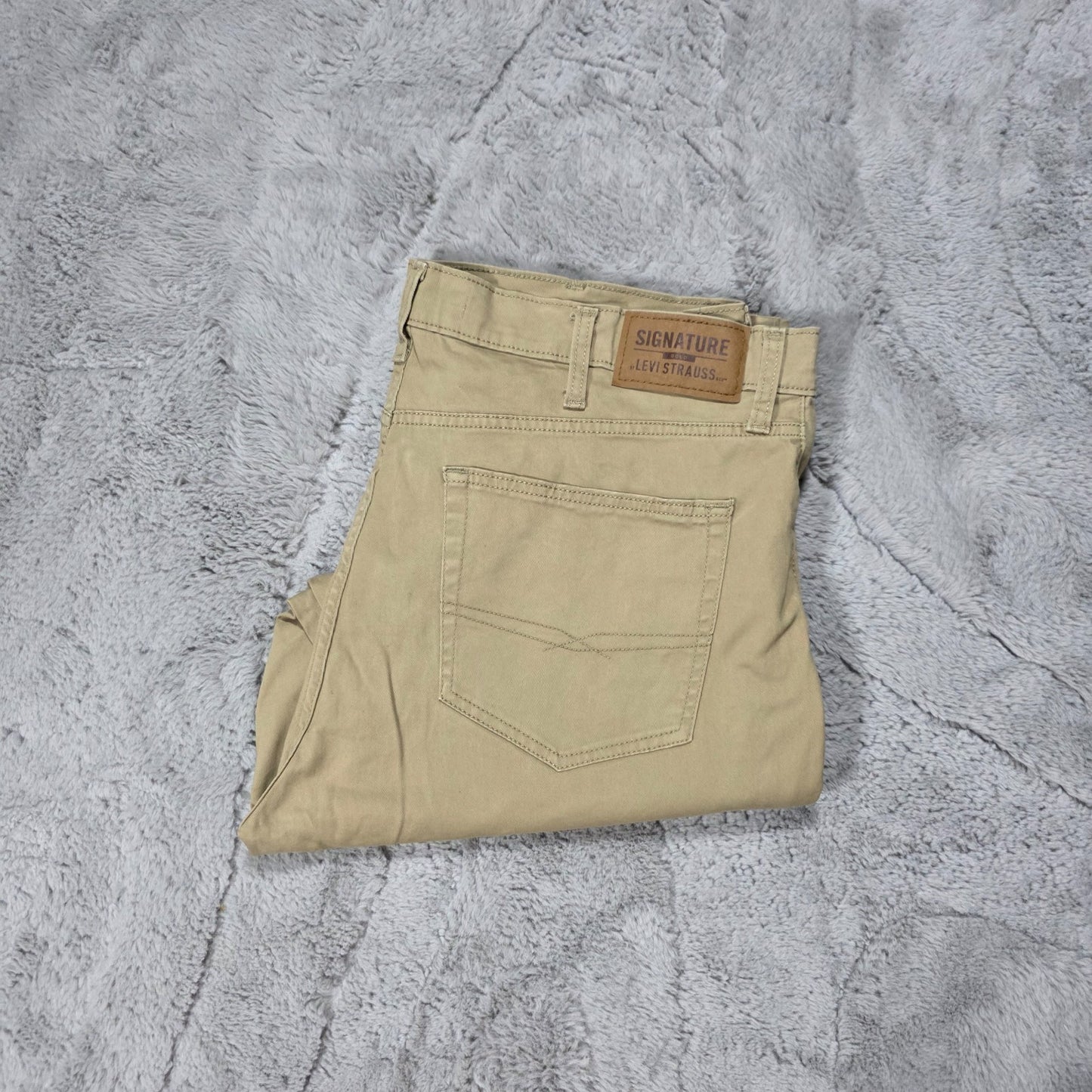 Levi’s Signature Athletic Jeans Men’s Khaki Lighter Cotton Fabric Zip Pocket W38