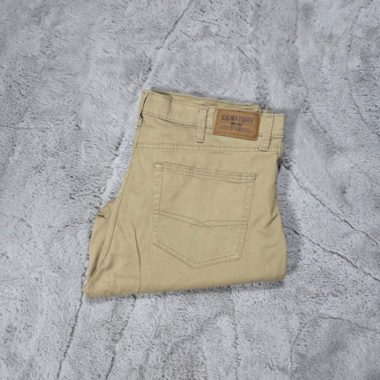 Levi’s Signature Athletic Jeans Men’s Khaki Lighter Cotton Fabric Zip Pocket W38