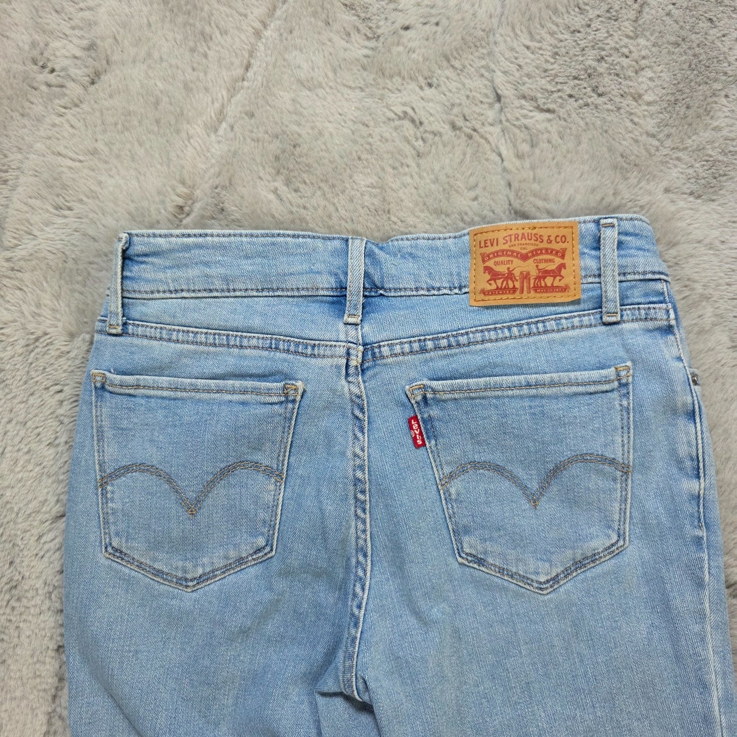 Levi's 711 Skinny Light Wash Jeans Women’s W25 L28 Mid Rise Stretch Denim
